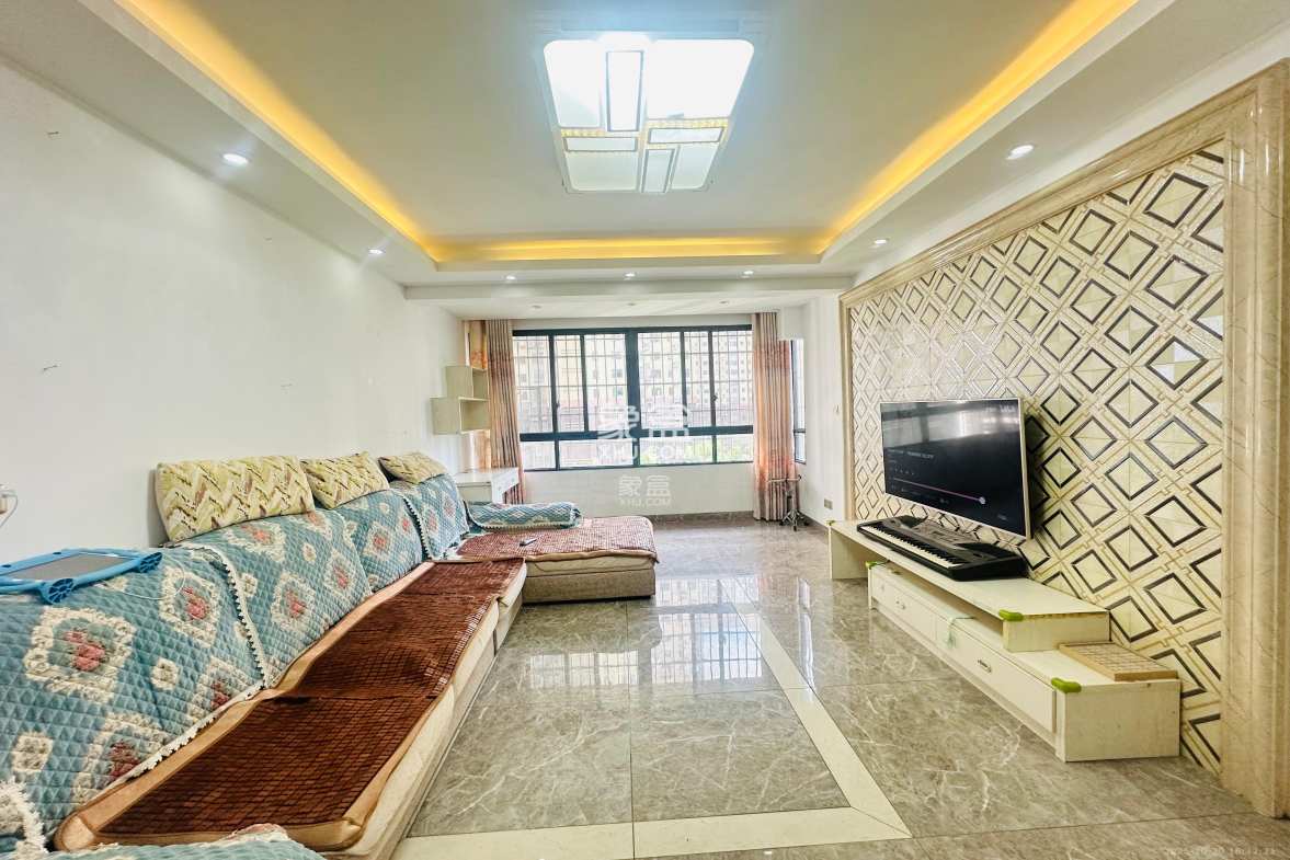 中国铁建国际城二期  3室2厅1卫    1800.0元/月 中国铁建国际城二期  3室2厅1卫    1800.0元/月室内图