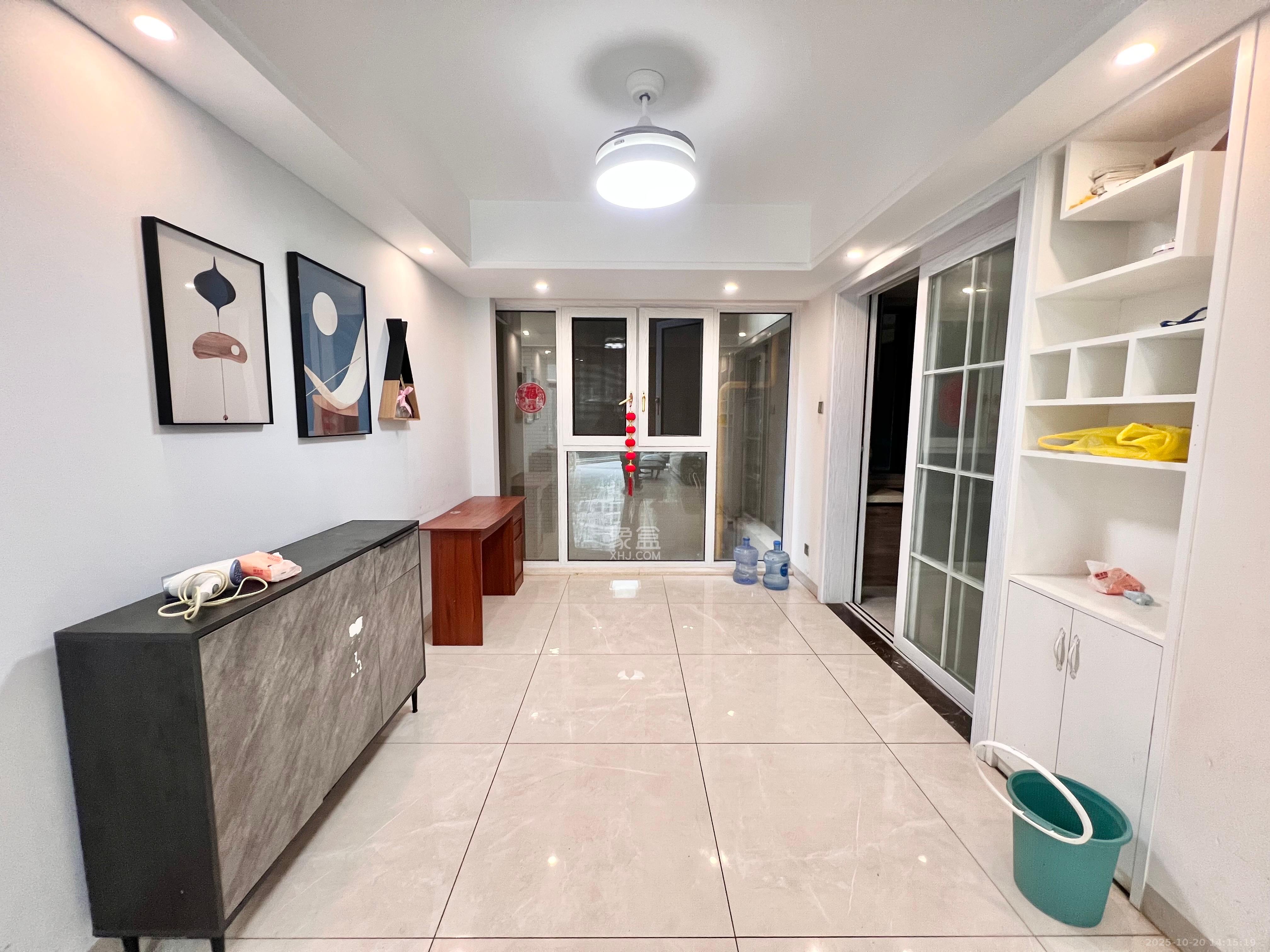 红星国际公馆  4室2厅1卫    3500.0元/月室内图