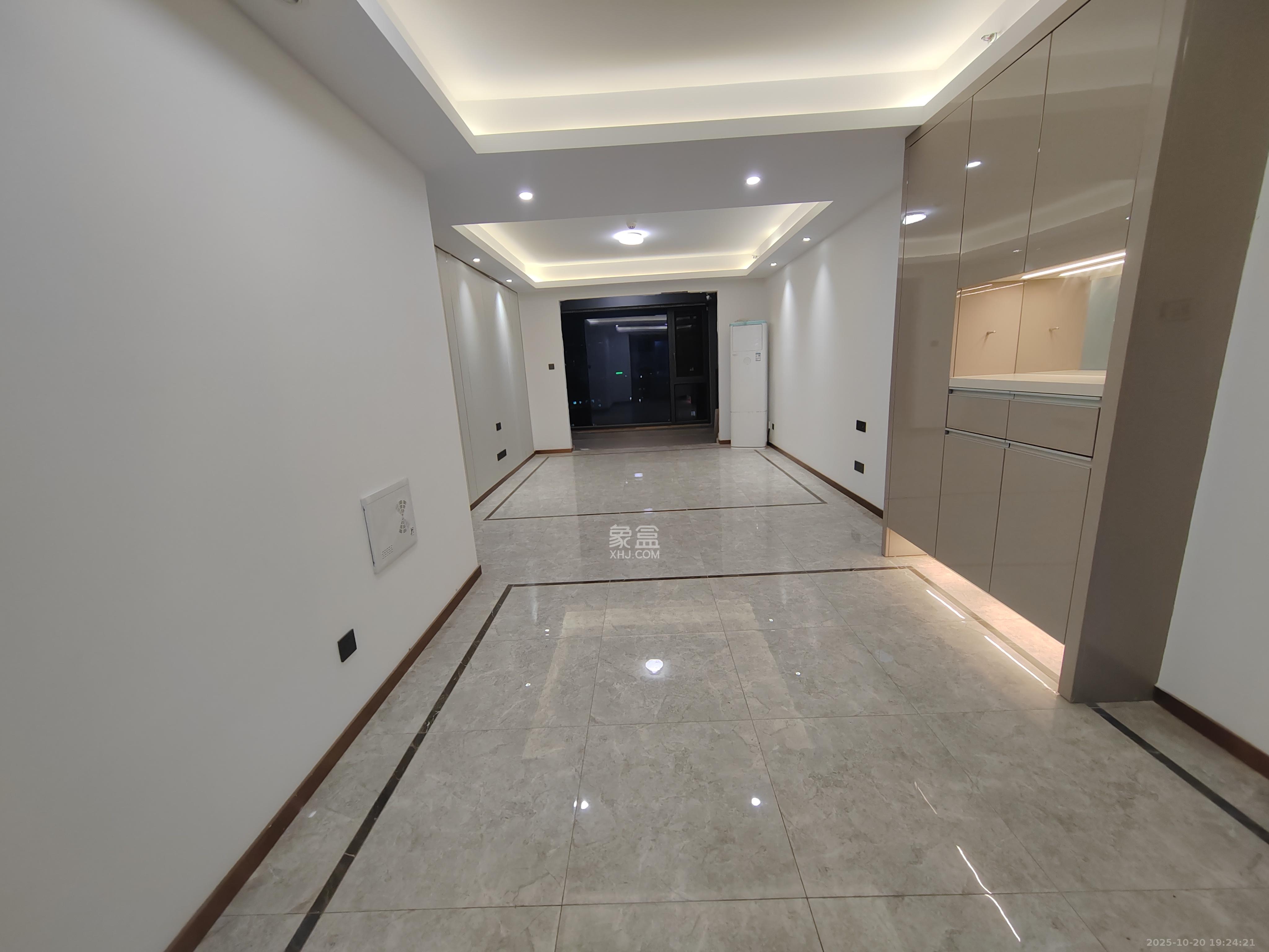 梅溪悦章 4室2厅2卫 3300.0元/月 梅溪悦章 4室2厅2卫 3300.0元/月室内图