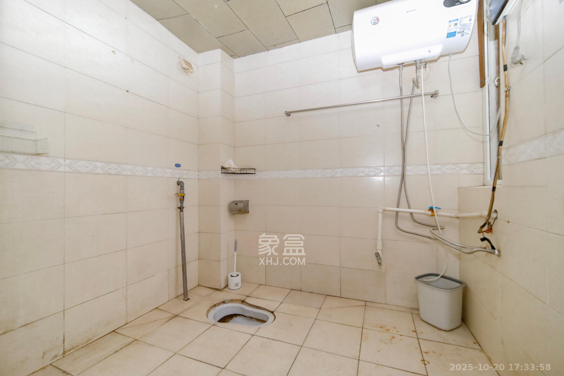 湘樟园小区（湘樟家园）  2室2厅1卫    46.8万卫生间