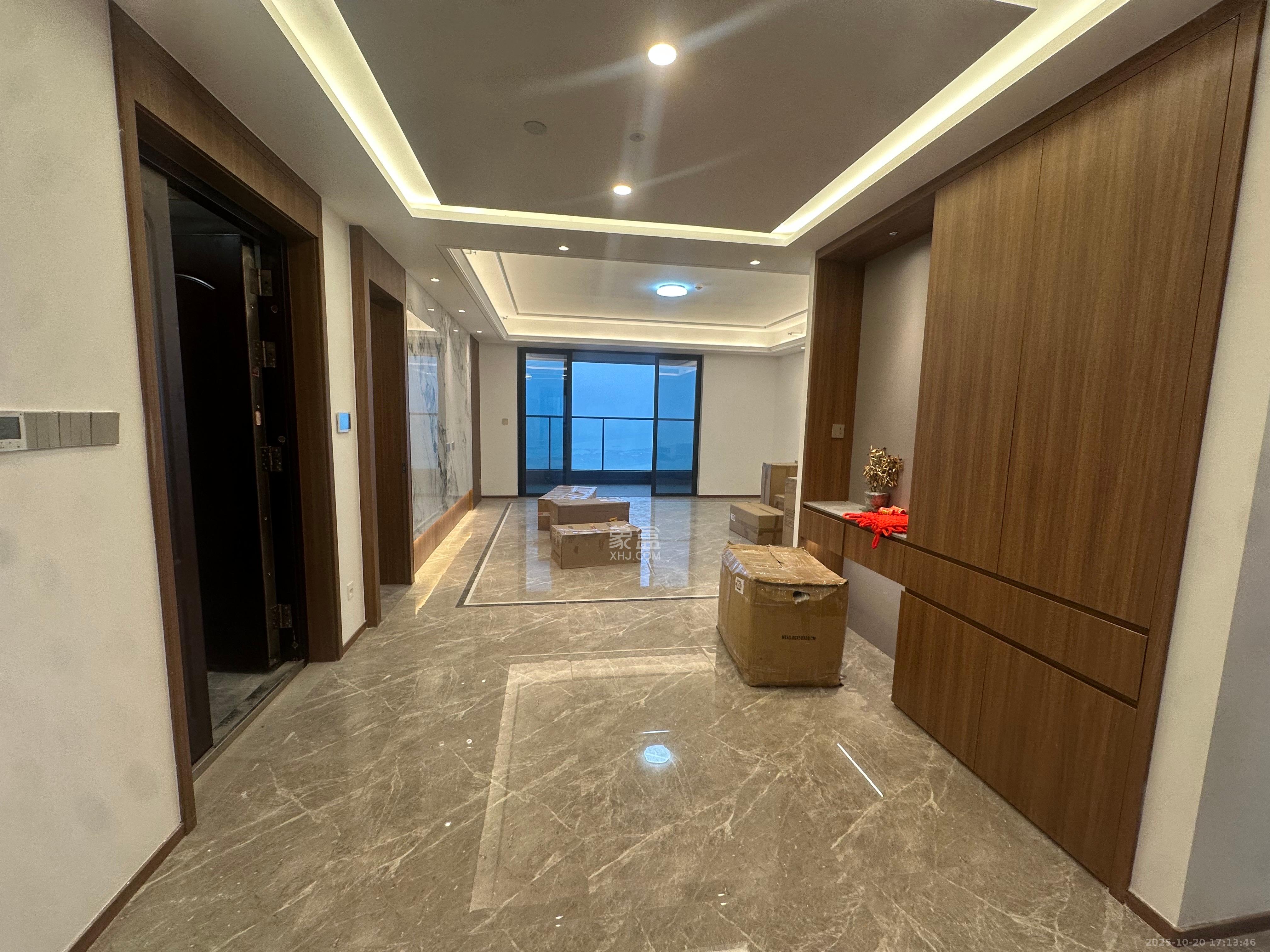 江山印  4室1厅2卫    11000.0元/月室内图