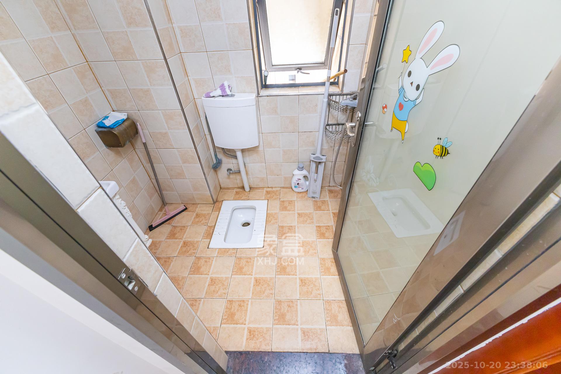 明发国际城  2室2厅1卫    65.8万卫生间