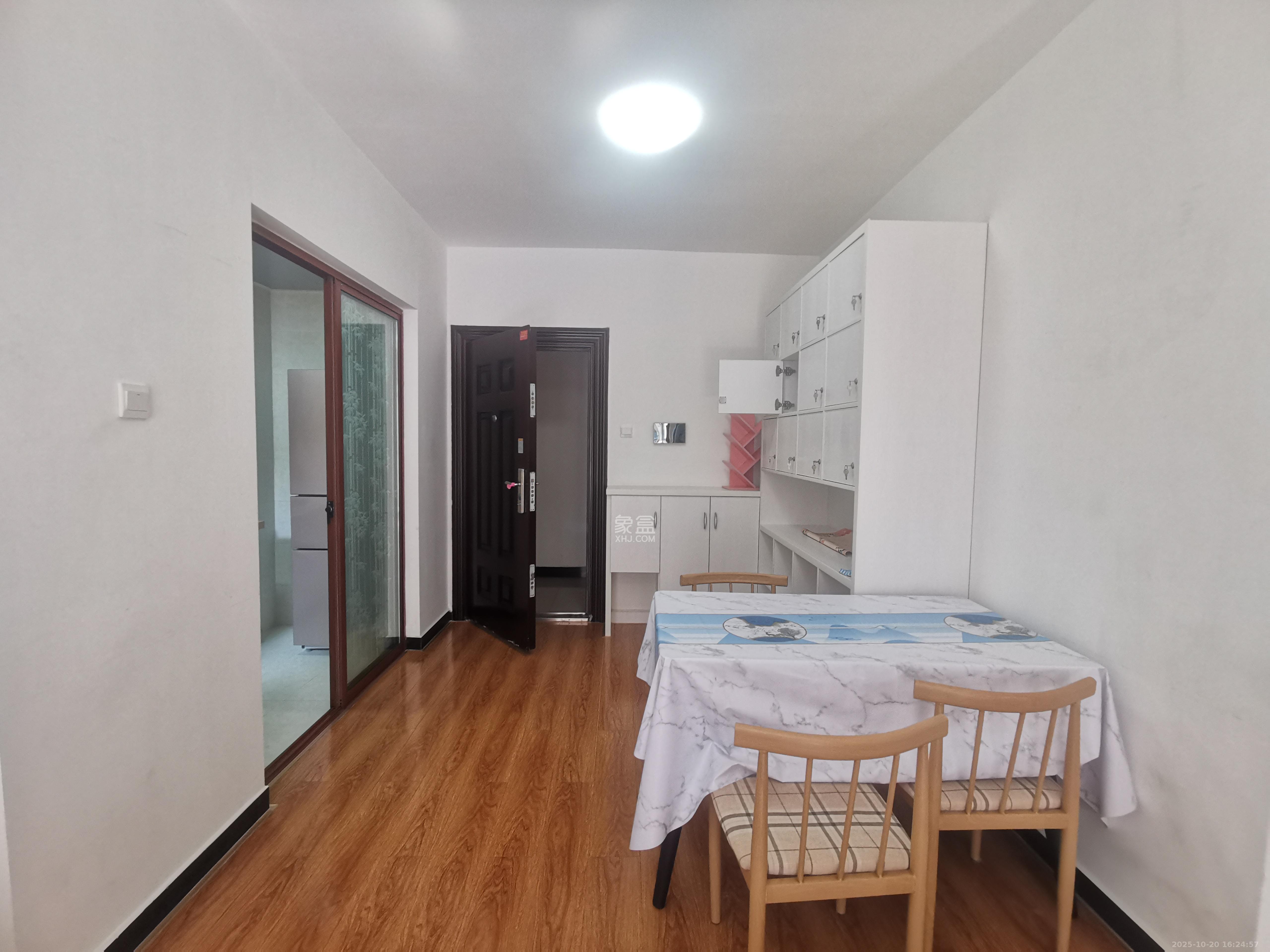 安泰嘉园（湘府邻伴）  2室1厅1卫    2200.0元/月室内图