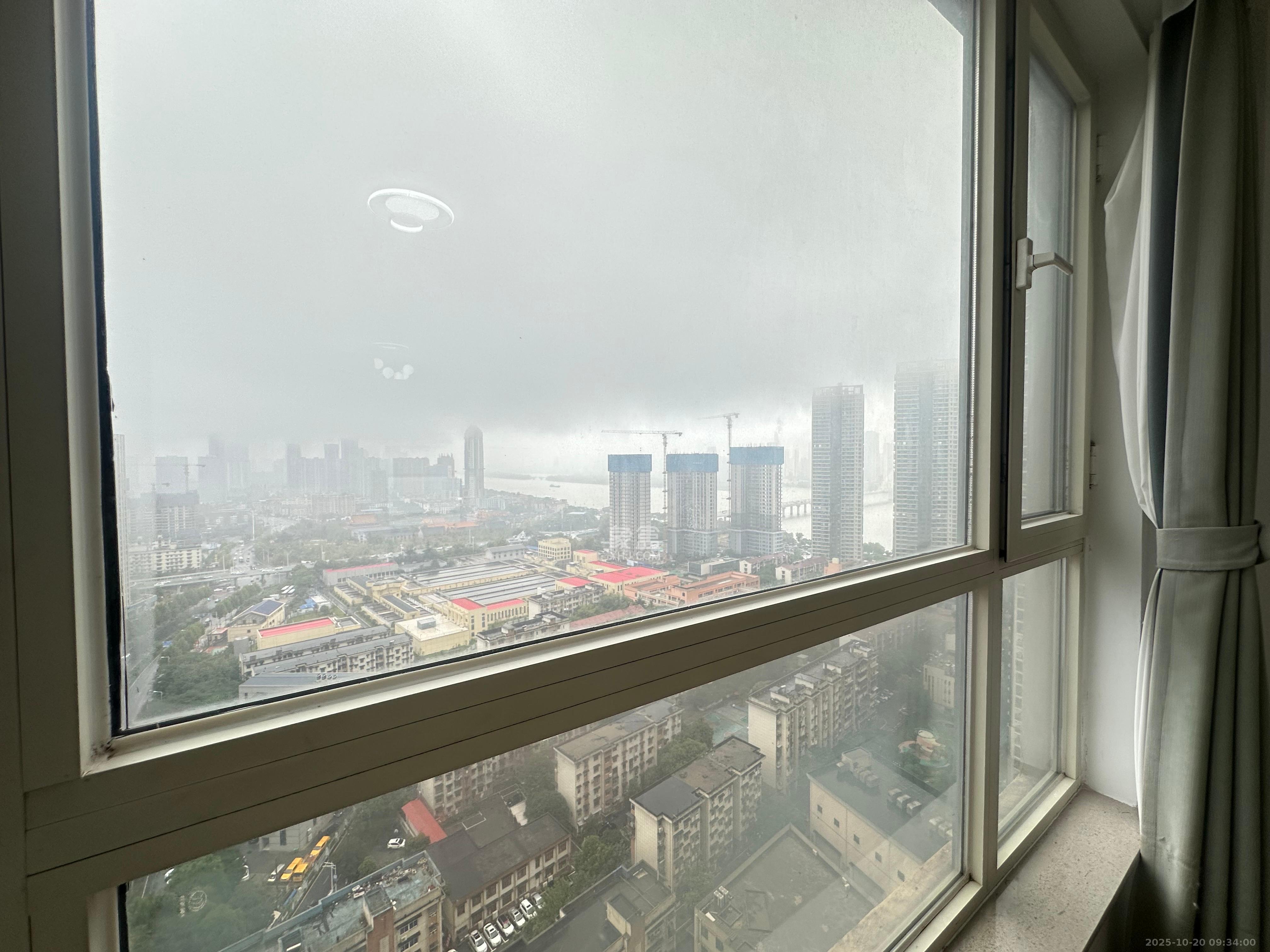 北辰三角洲E5区  1室1厅1卫    2500.0元/月 北辰三角洲E5区  1室1厅1卫    2500.0元/月