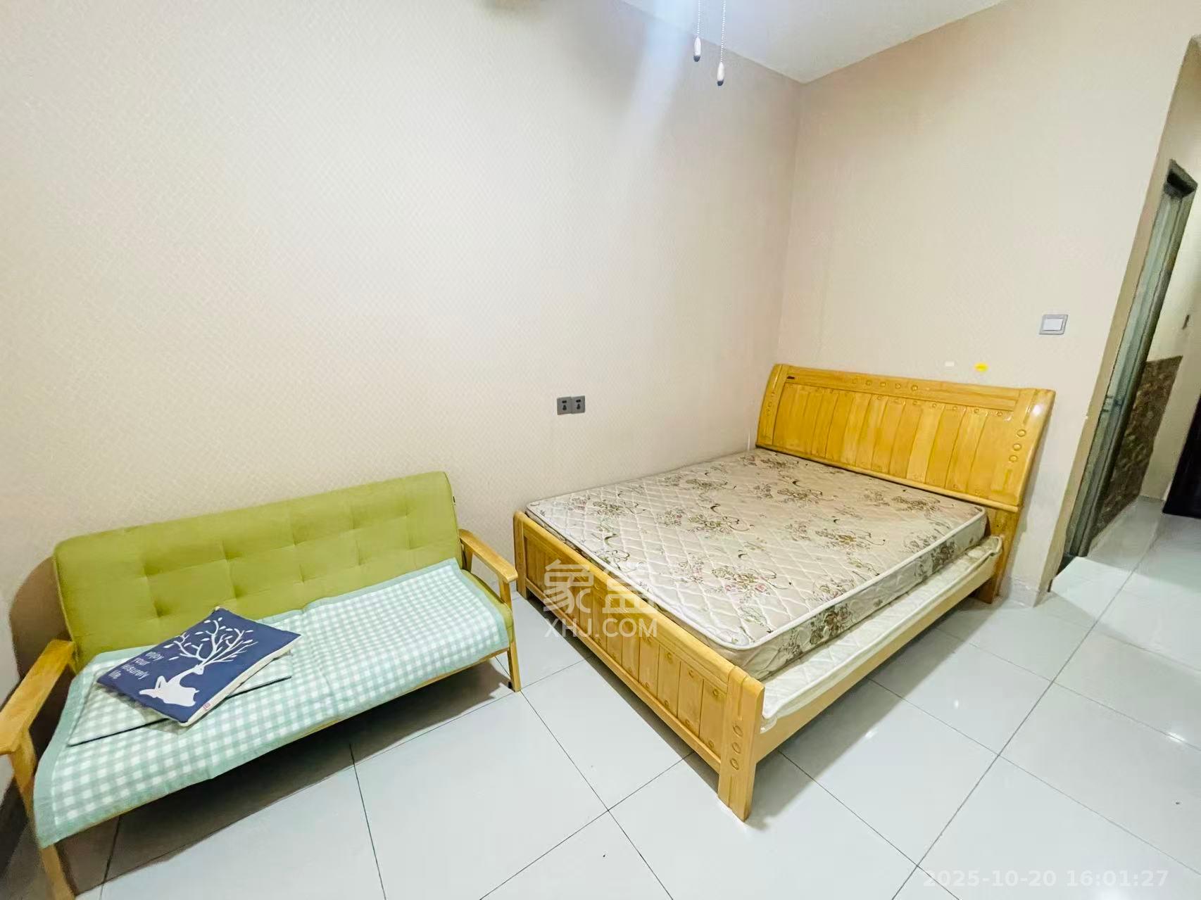 观湖公寓  1室1厅1卫    1500.0元/月室内图