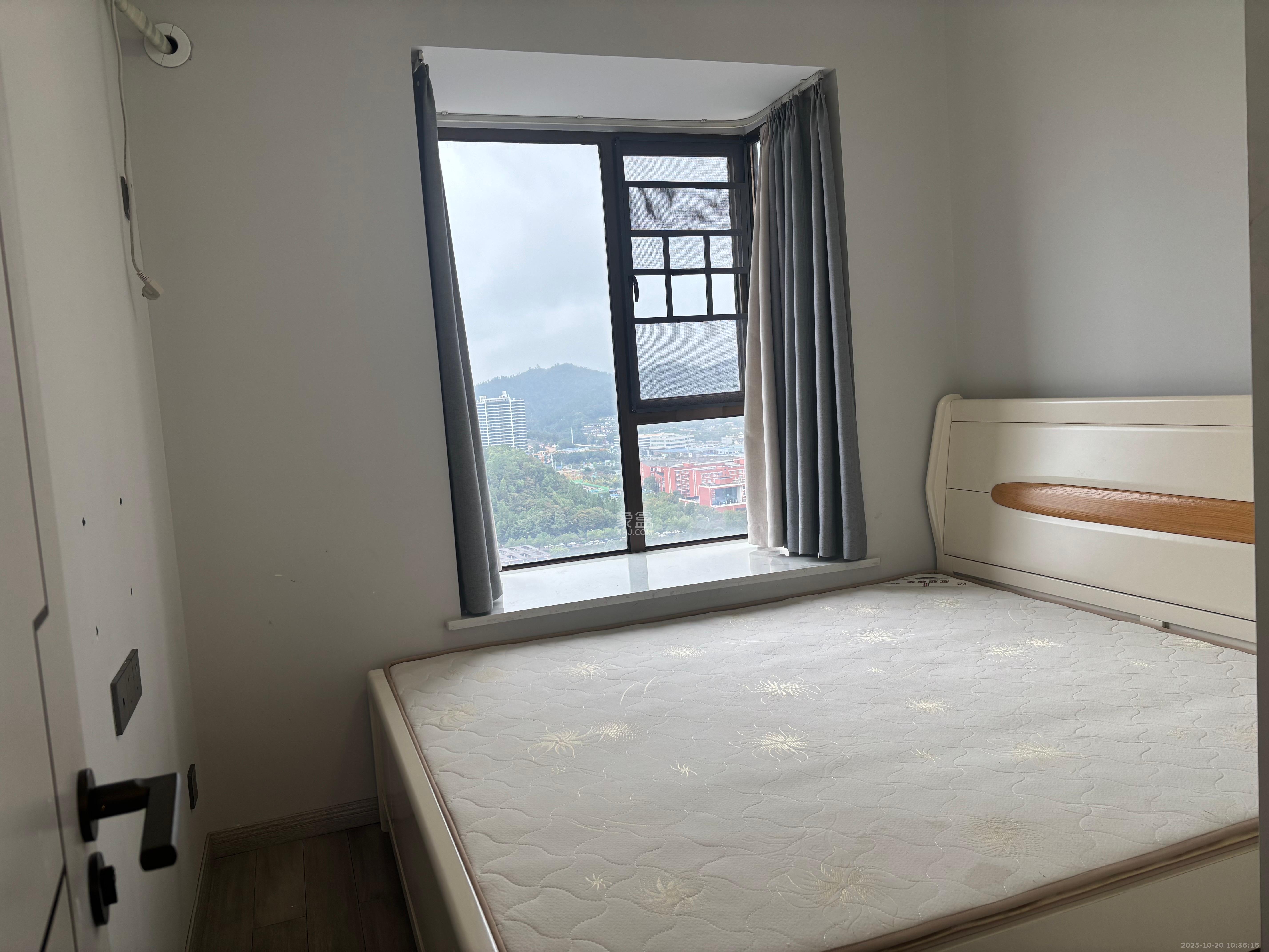 江山帝景哈佛  3室2厅2卫    2800.0元/月 江山帝景哈佛  3室2厅2卫    2800.0元/月室内图