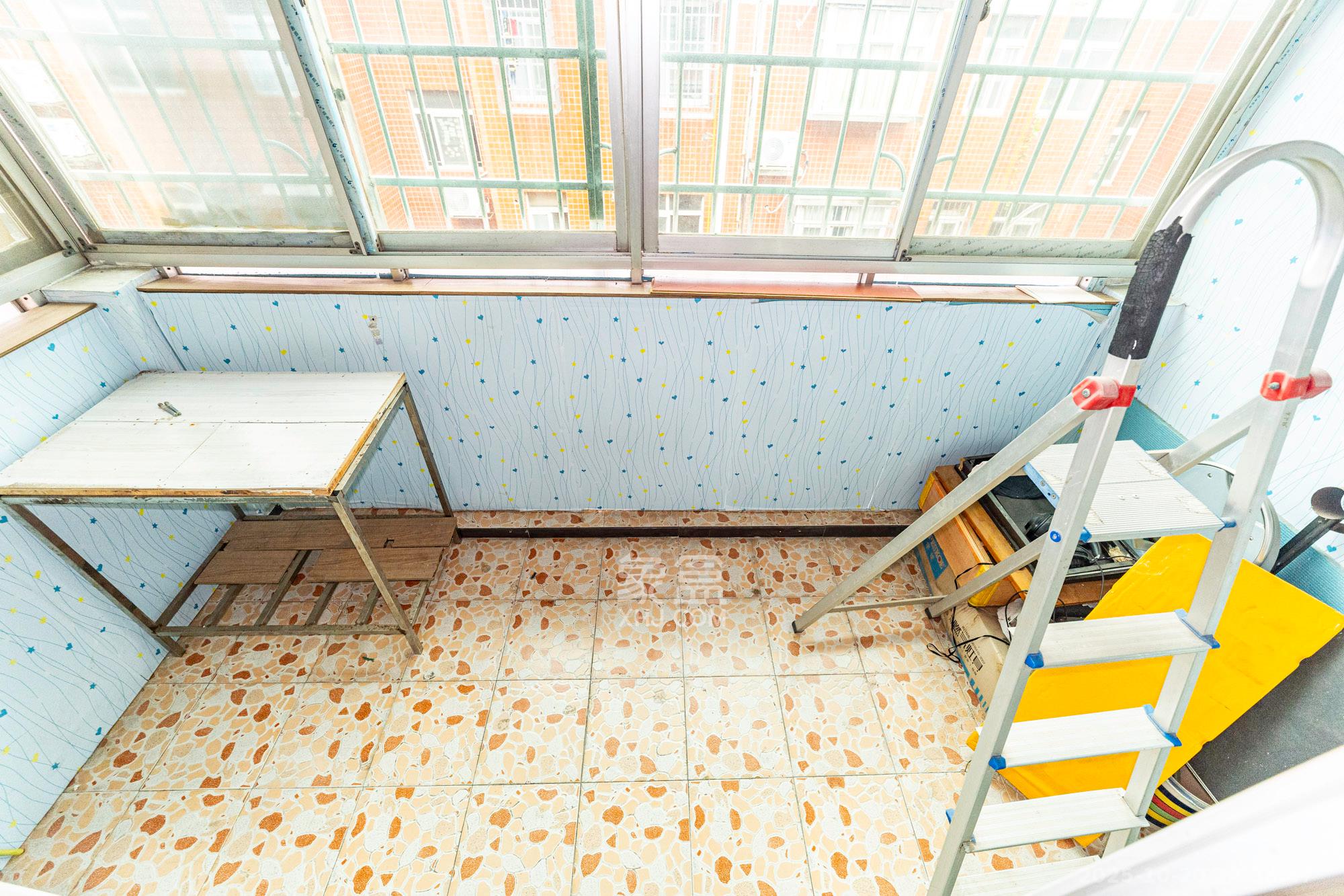 湘绣城  2室1厅1卫    27.0万阳台