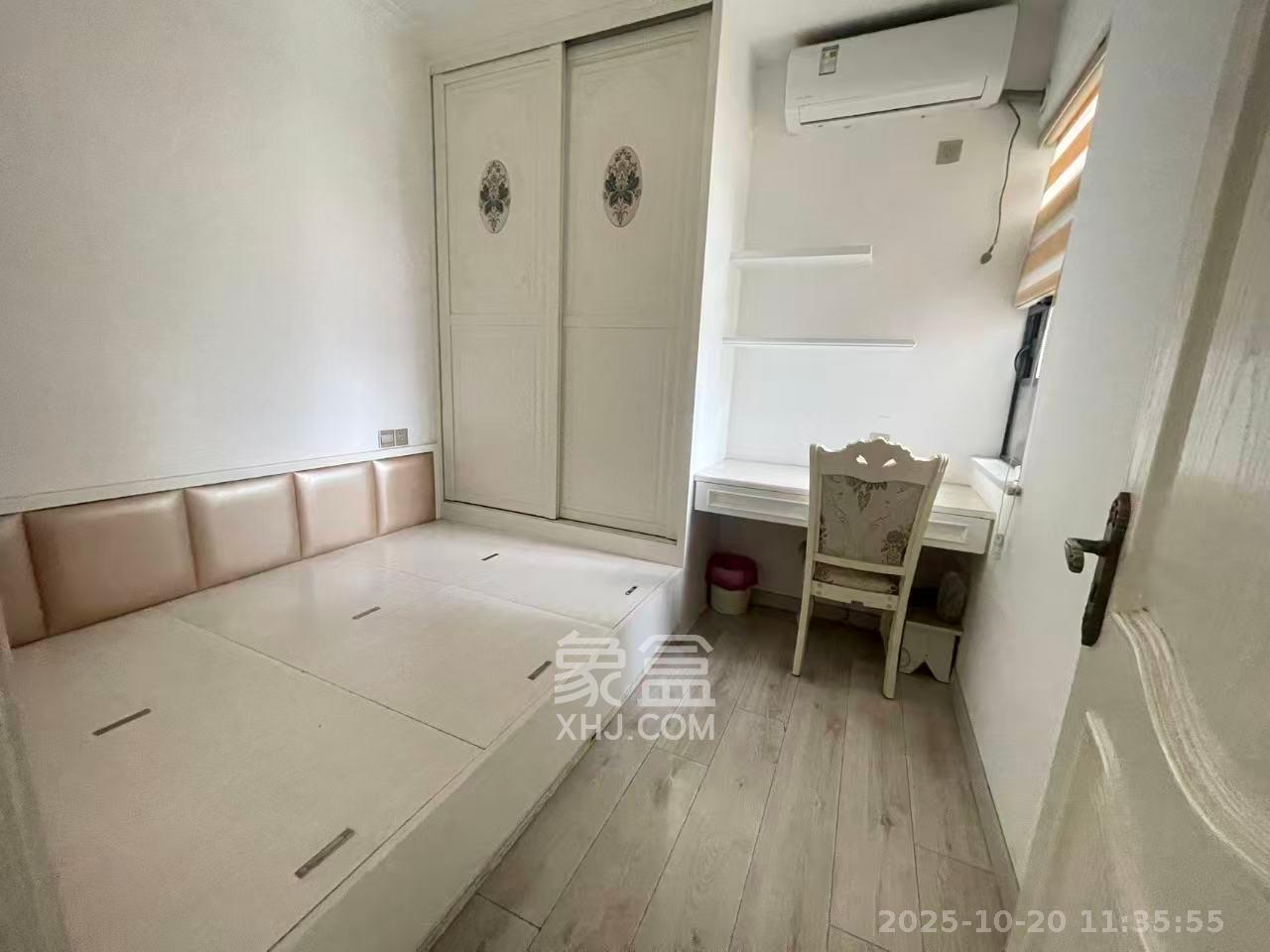 天鸿天府(天鸿中央大院) 4室2厅2卫 3300.0元/月 天鸿天府(天鸿中央大院) 4室2厅2卫 3300.0元/月室内图