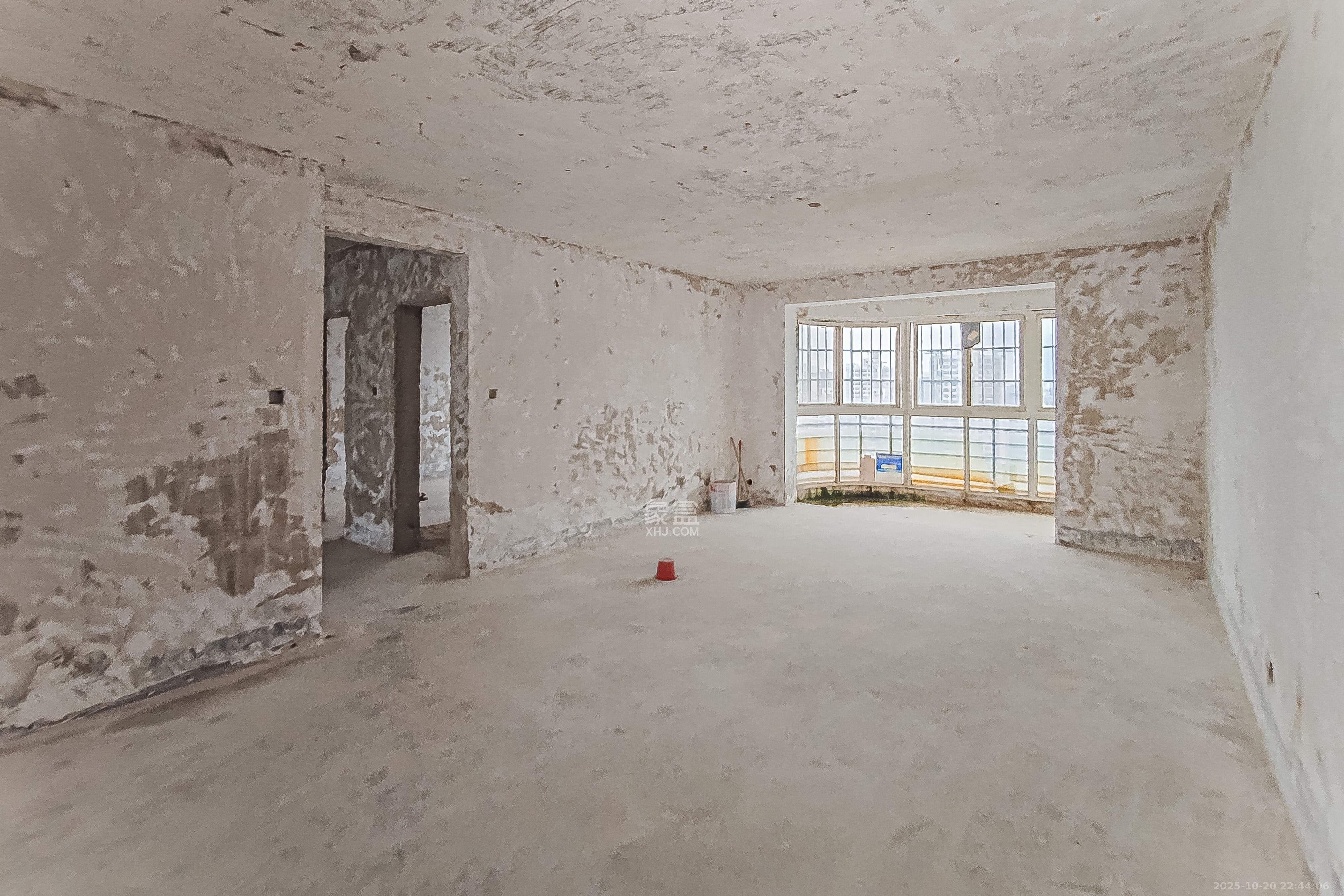 海利华宫大厦  1室2厅2卫    100.0万 海利华宫大厦  1室2厅2卫    100.0万