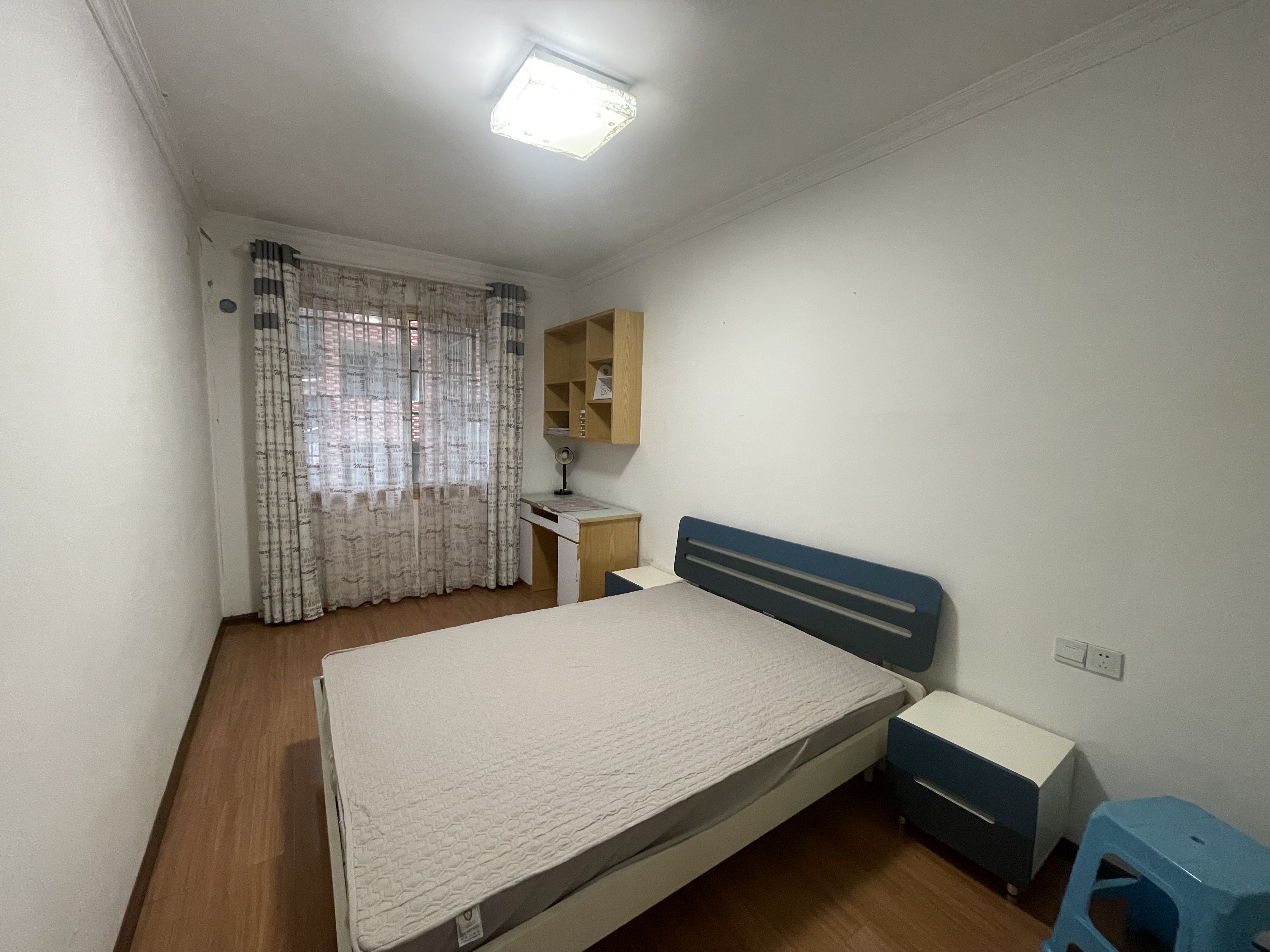 兴雁大楼 3室2厅2卫 1300.0元/月 兴雁大楼 3室2厅2卫 1300.0元/月室内图