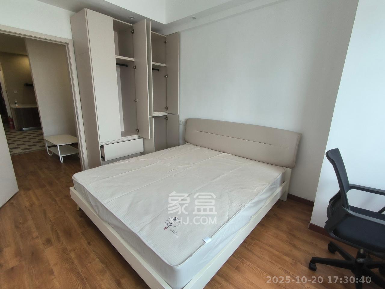 宇成开福广场  1室1厅1卫    1900.0元/月 宇成开福广场  1室1厅1卫    1900.0元/月室内图