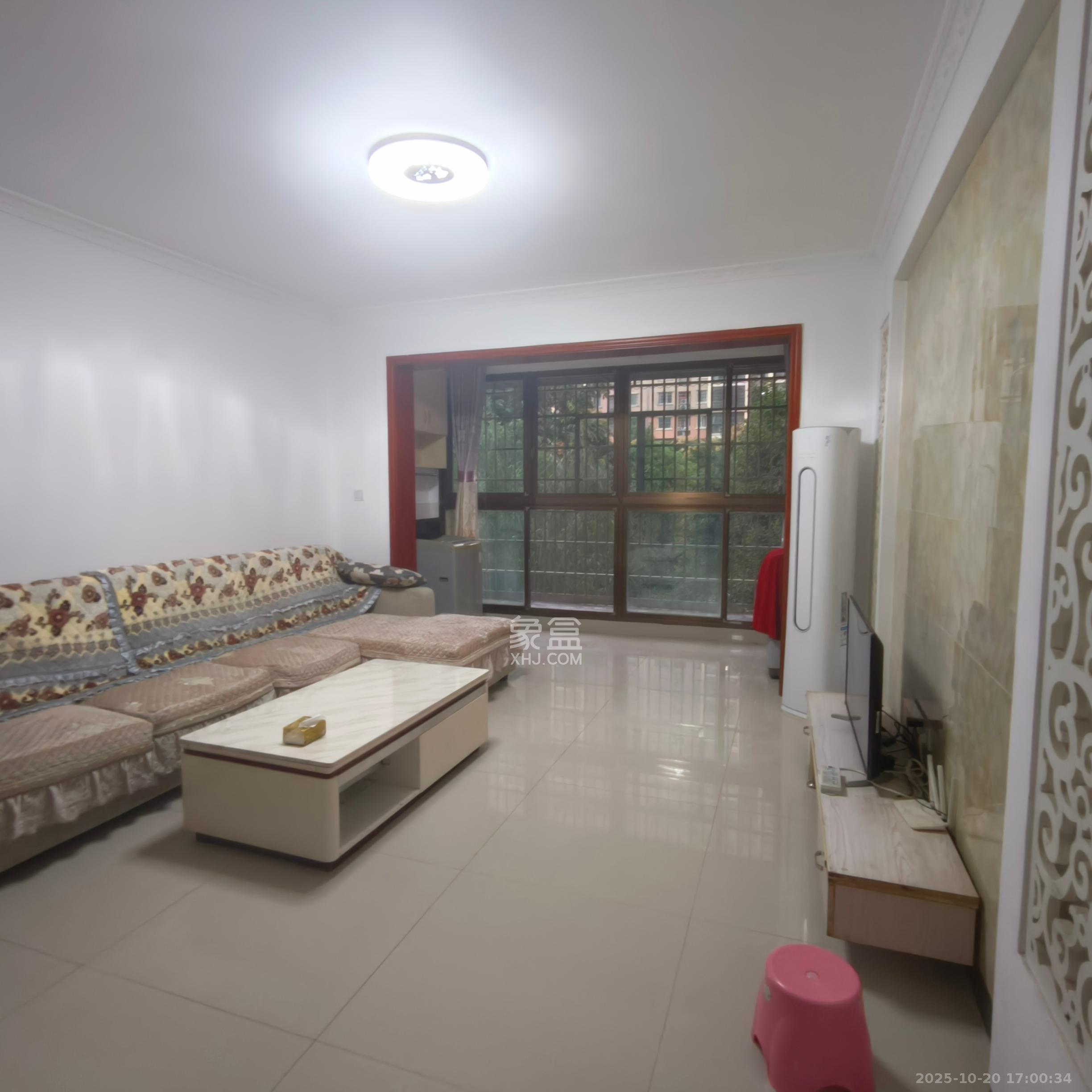 和润园一、二期  3室1厅1卫    2000.0元/月 和润园一、二期  3室1厅1卫    2000.0元/月室内图