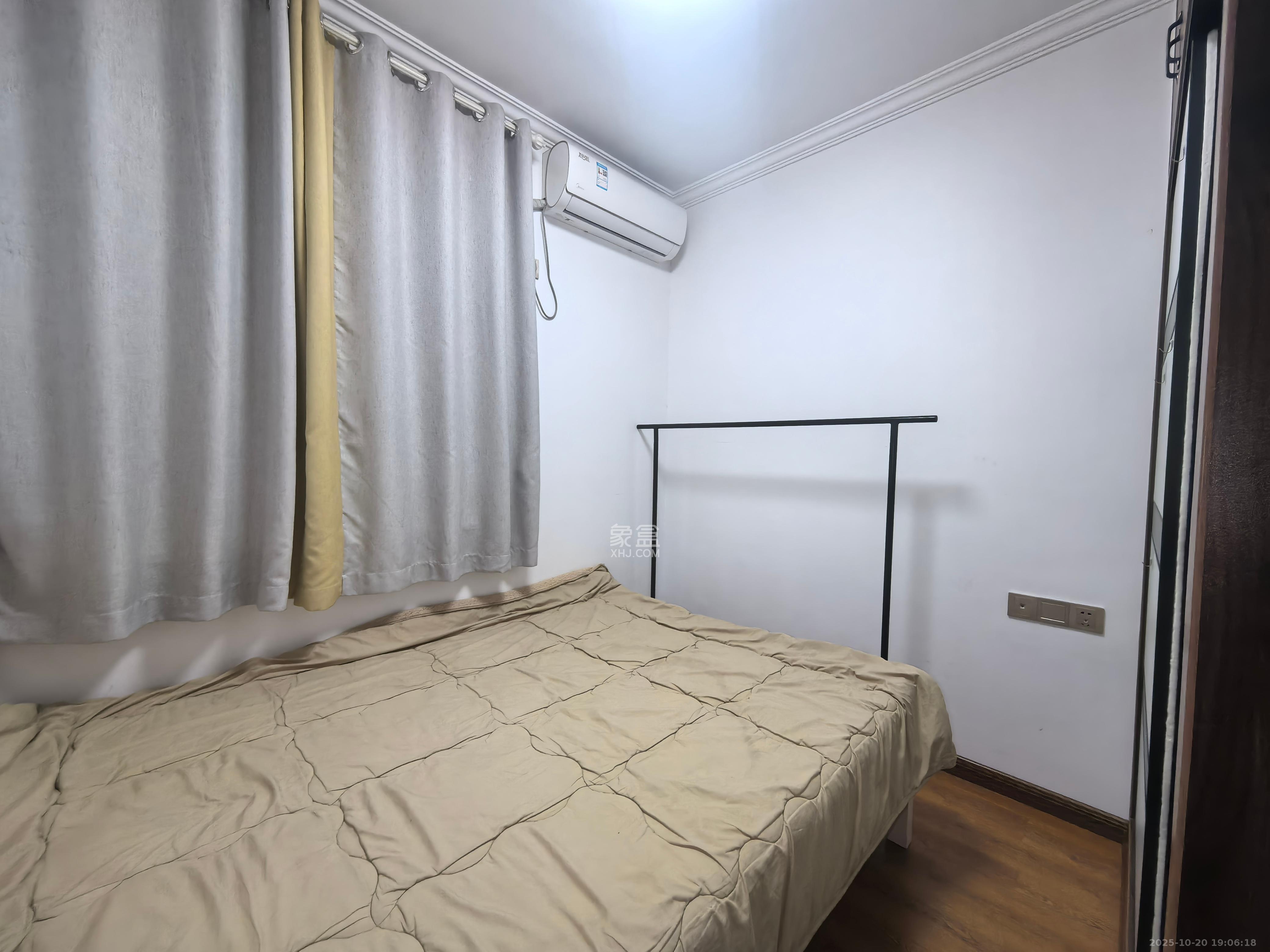 南城印象  3室2厅1卫    2400.0元/月 南城印象  3室2厅1卫    2400.0元/月室内图