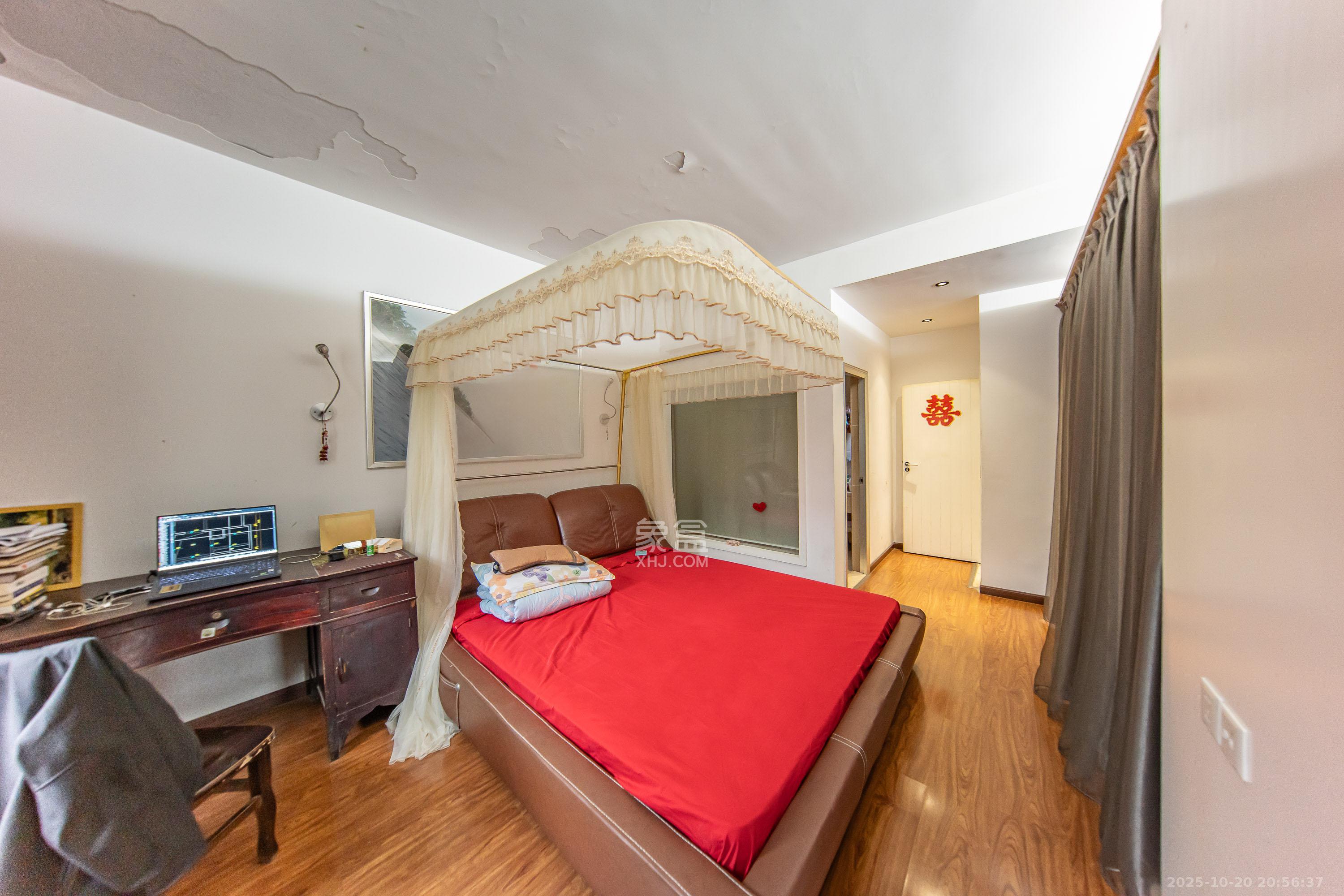 米兰春天 1室0厅0卫 82.0万 米兰春天 1室0厅0卫 82.0万卧室