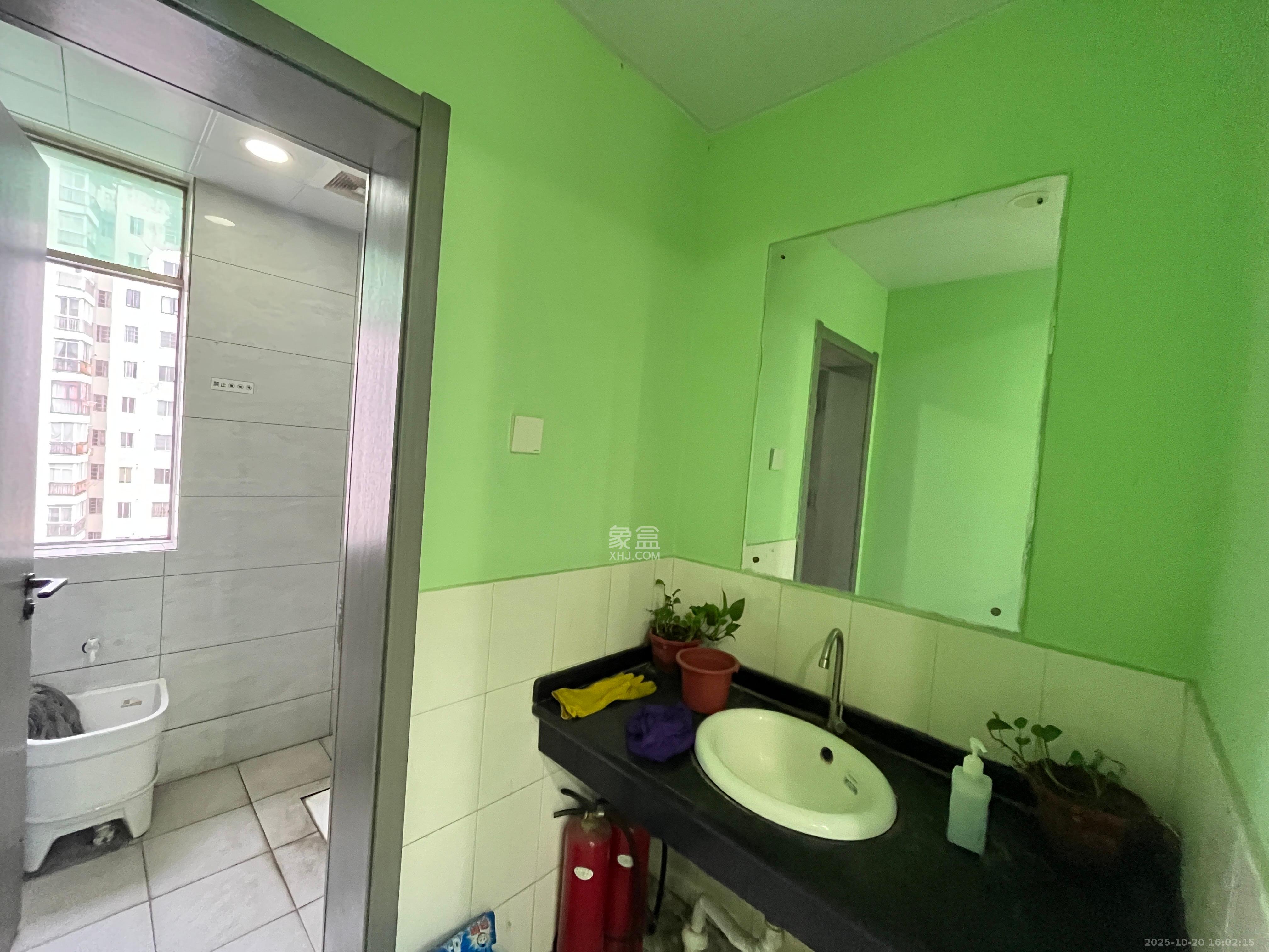 中商大厦  6室1厅0卫    4500.0元/月 中商大厦  6室1厅0卫    4500.0元/月室内图