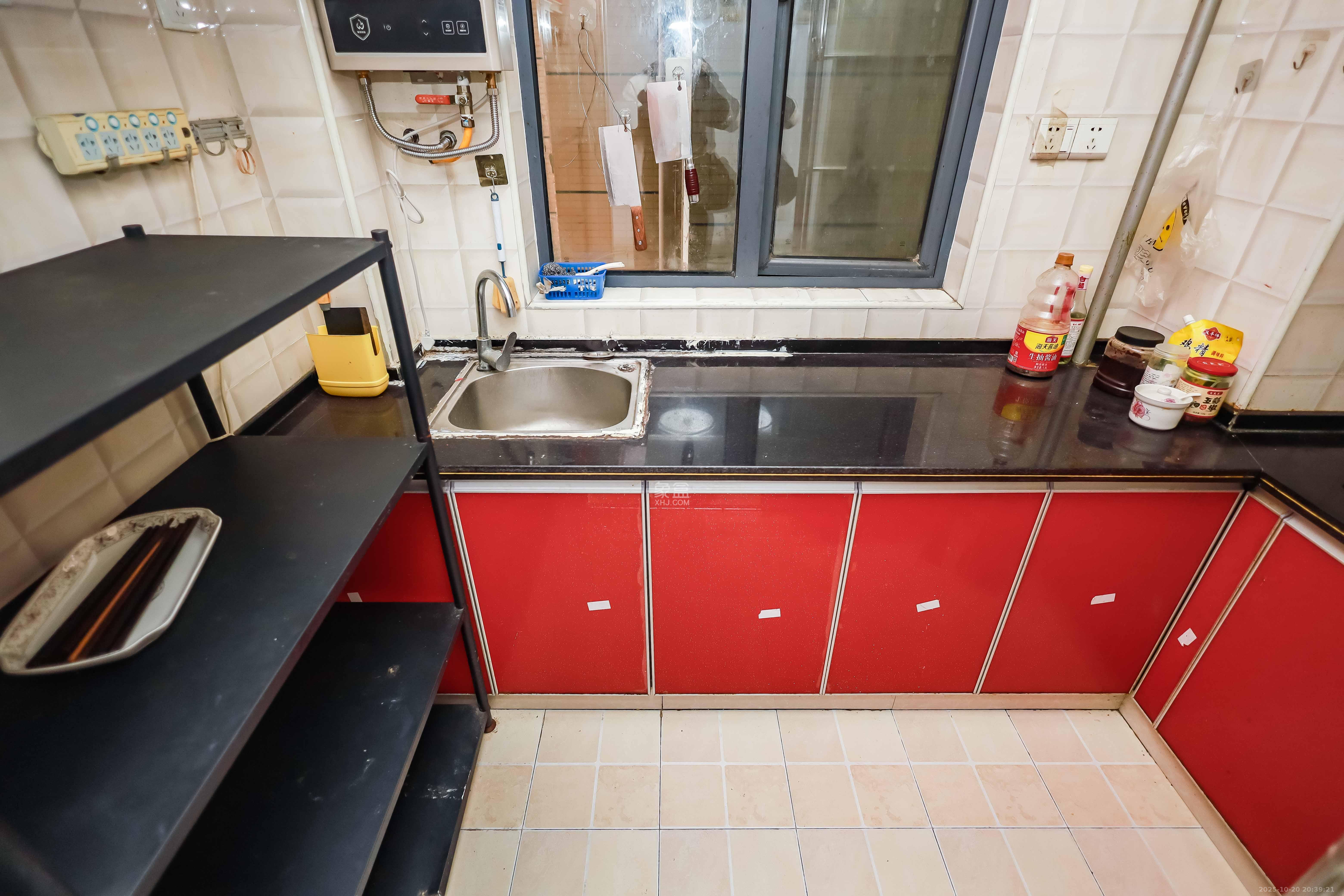 荣盛花语馨苑 2室2厅1卫 45.0万 荣盛花语馨苑 2室2厅1卫 45.0万厨房