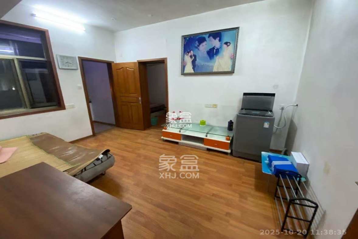 向韶村 1室0厅0卫 1500.0元/月 向韶村 1室0厅0卫 1500.0元/月室内图