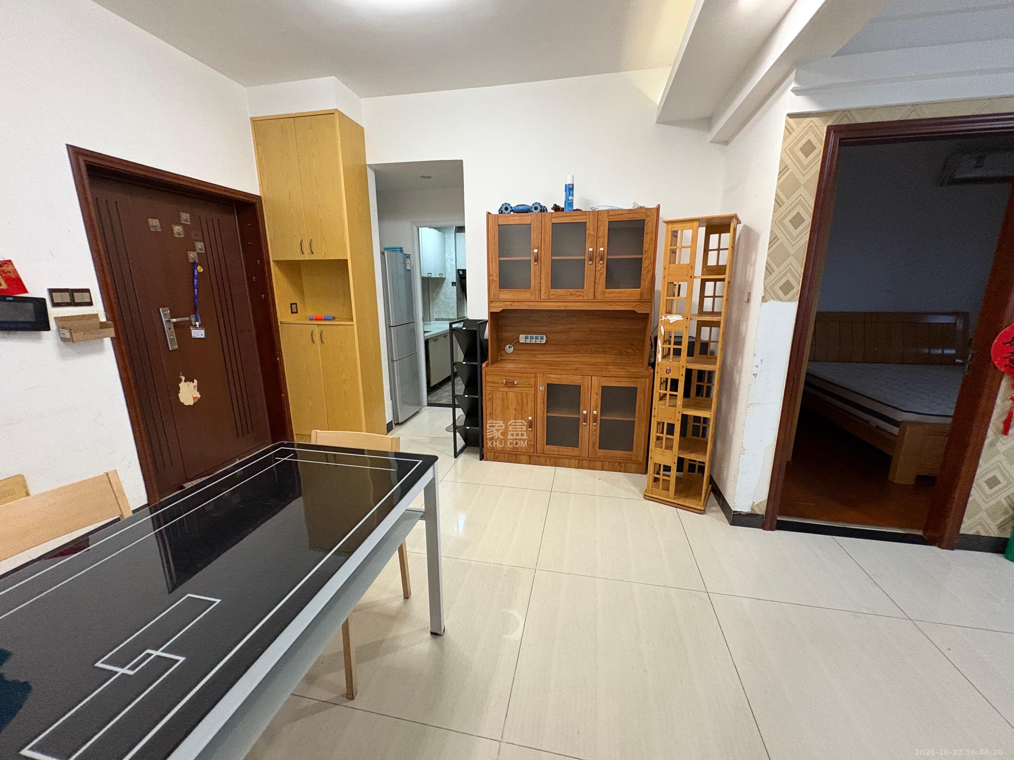 通用时代国际社区  2室1厅1卫    2200.0元/月室内图