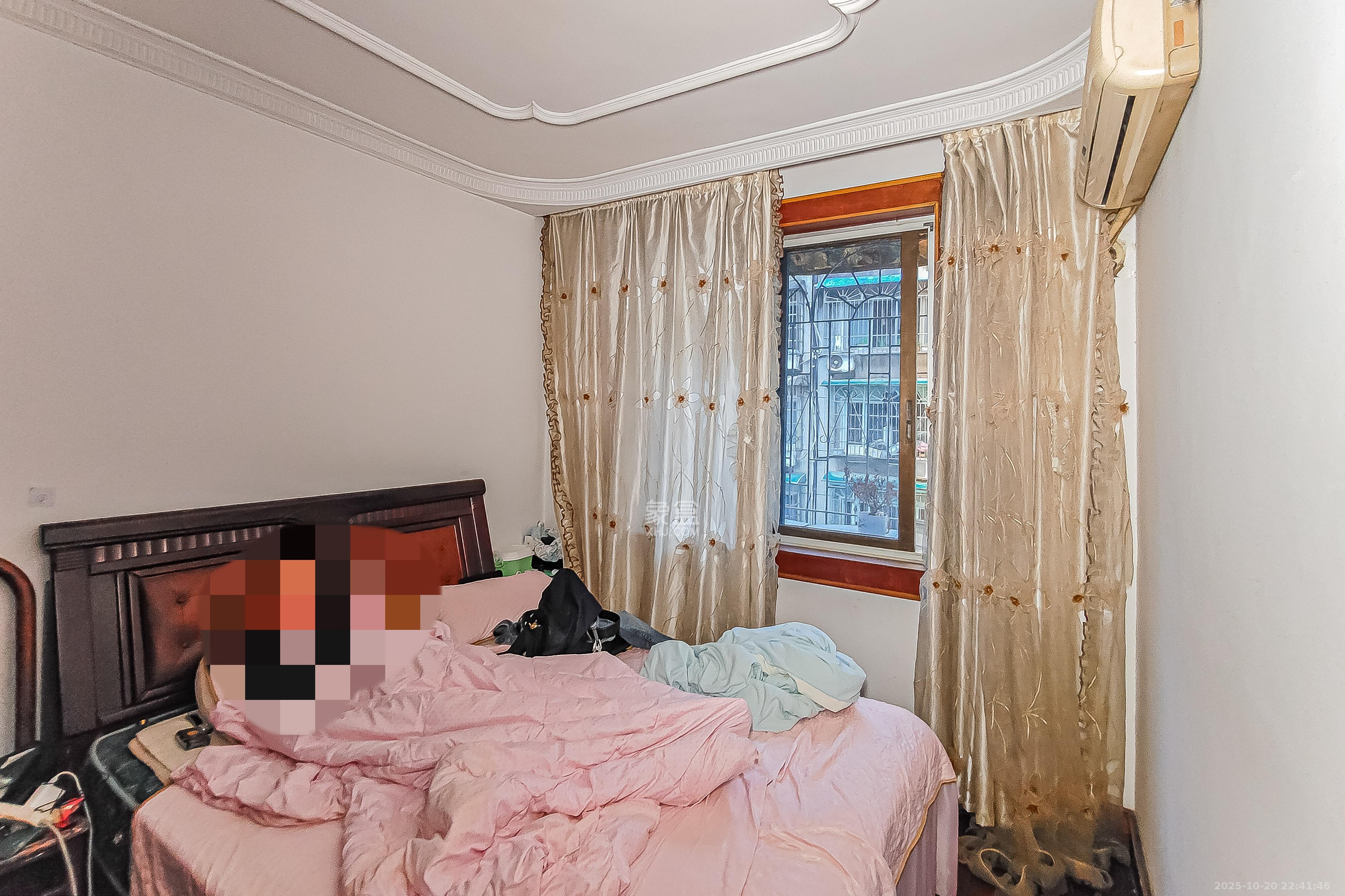 上工商银行宿舍  2室2厅1卫    48.8万卧室