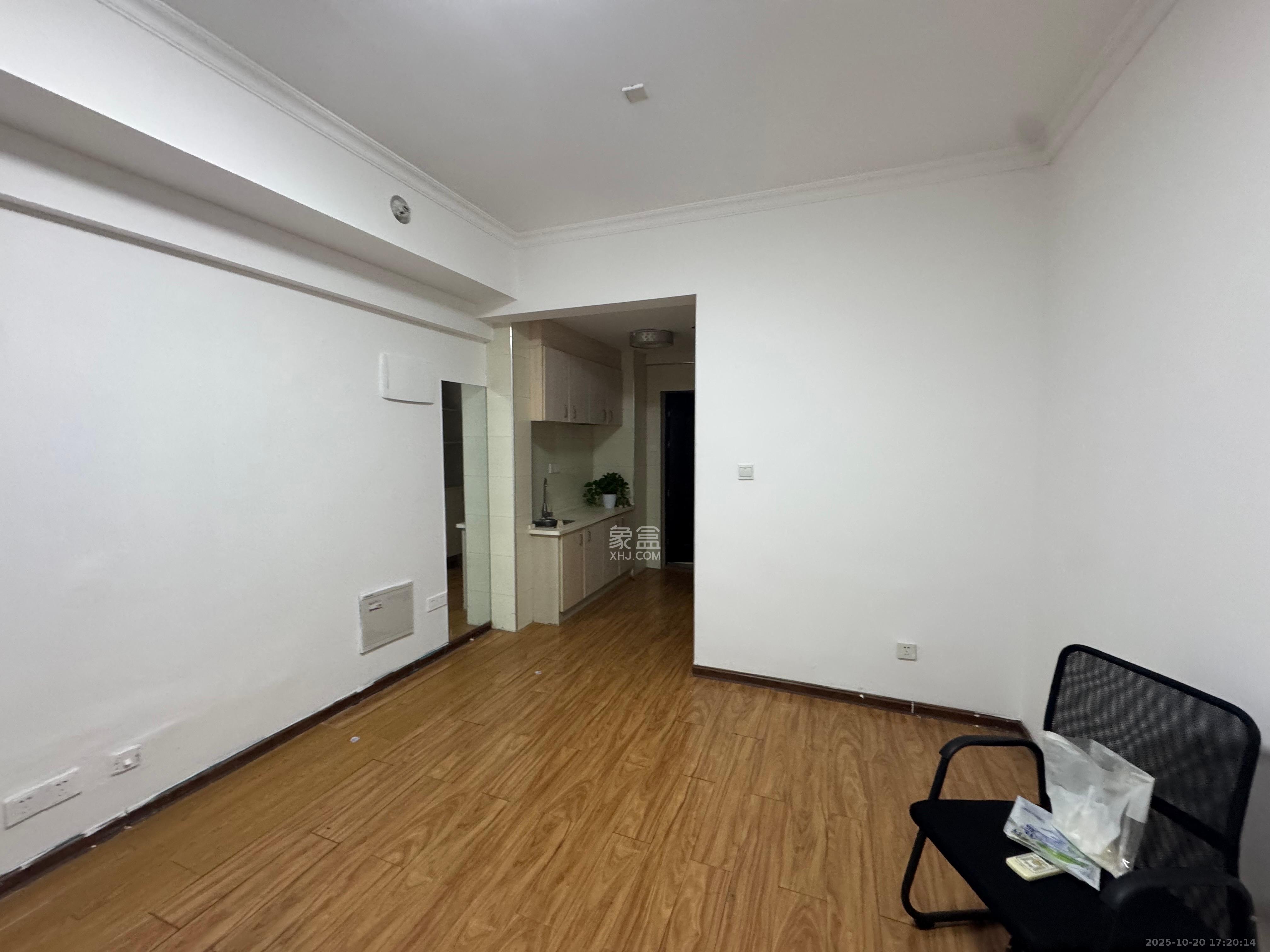 喜盈门范城 1室1厅1卫 1300.0元/月 喜盈门范城 1室1厅1卫 1300.0元/月室内图