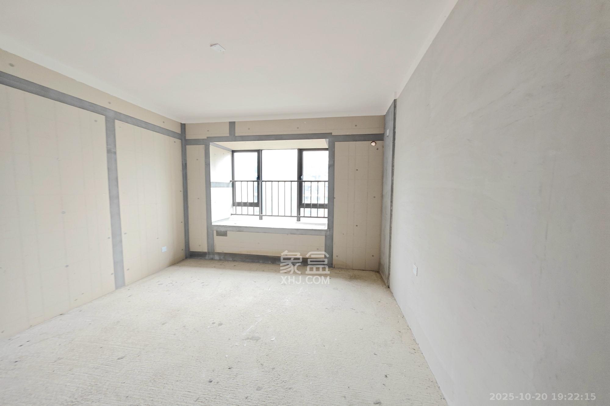 大都汇天悦（保利大都汇三期）  4室2厅2卫    160.0万卧室