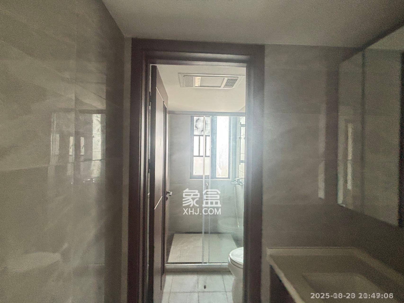 绿地长沙城际空间站(绿地新里佳苑)  3室2厅2卫    3200.0元/月 绿地长沙城际空间站(绿地新里佳苑)  3室2厅2卫    3200.0元/月室内图