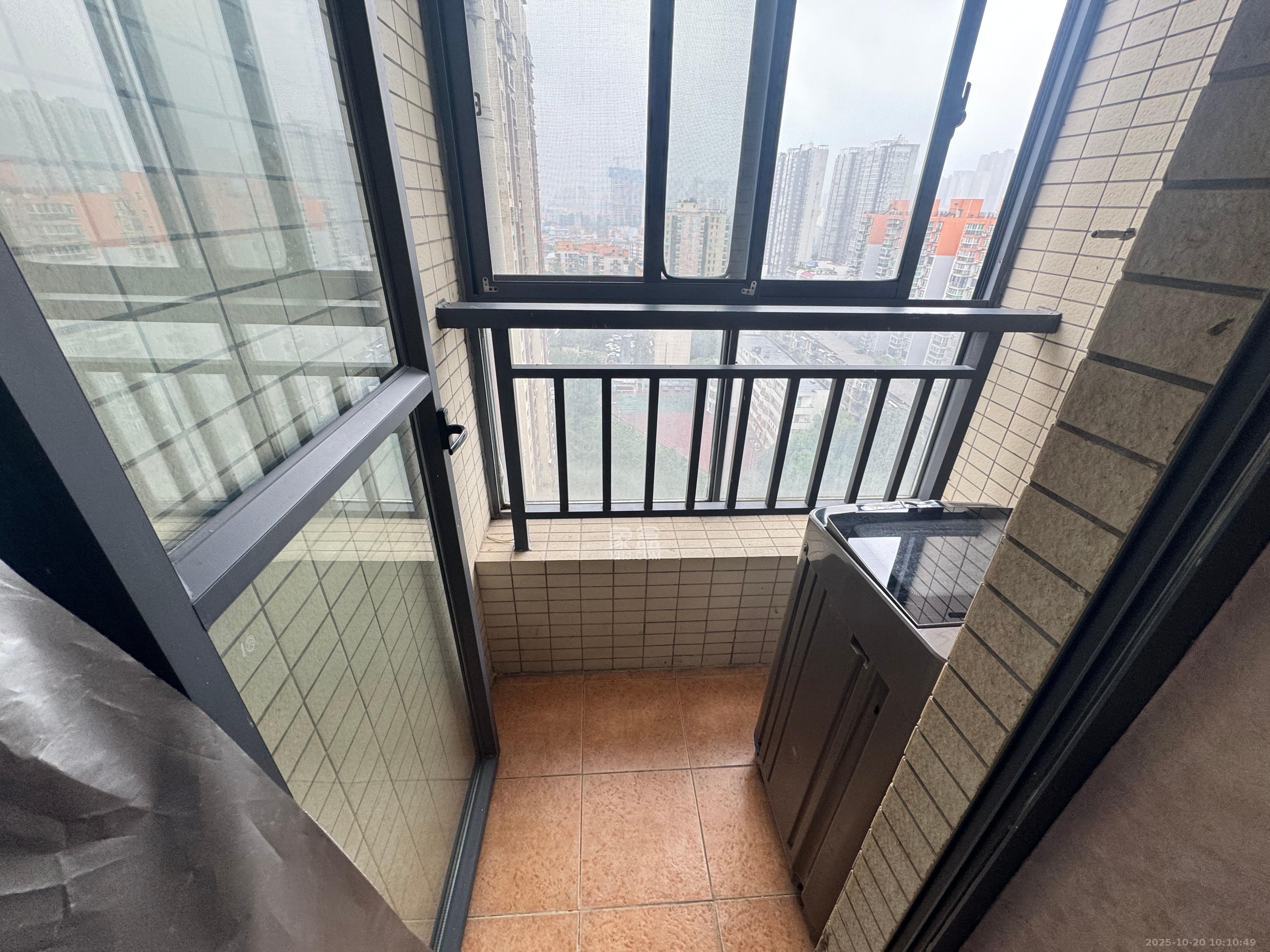 兰亭优壳（隽峰苑）  1室1厅1卫    1200.0元/月室内图