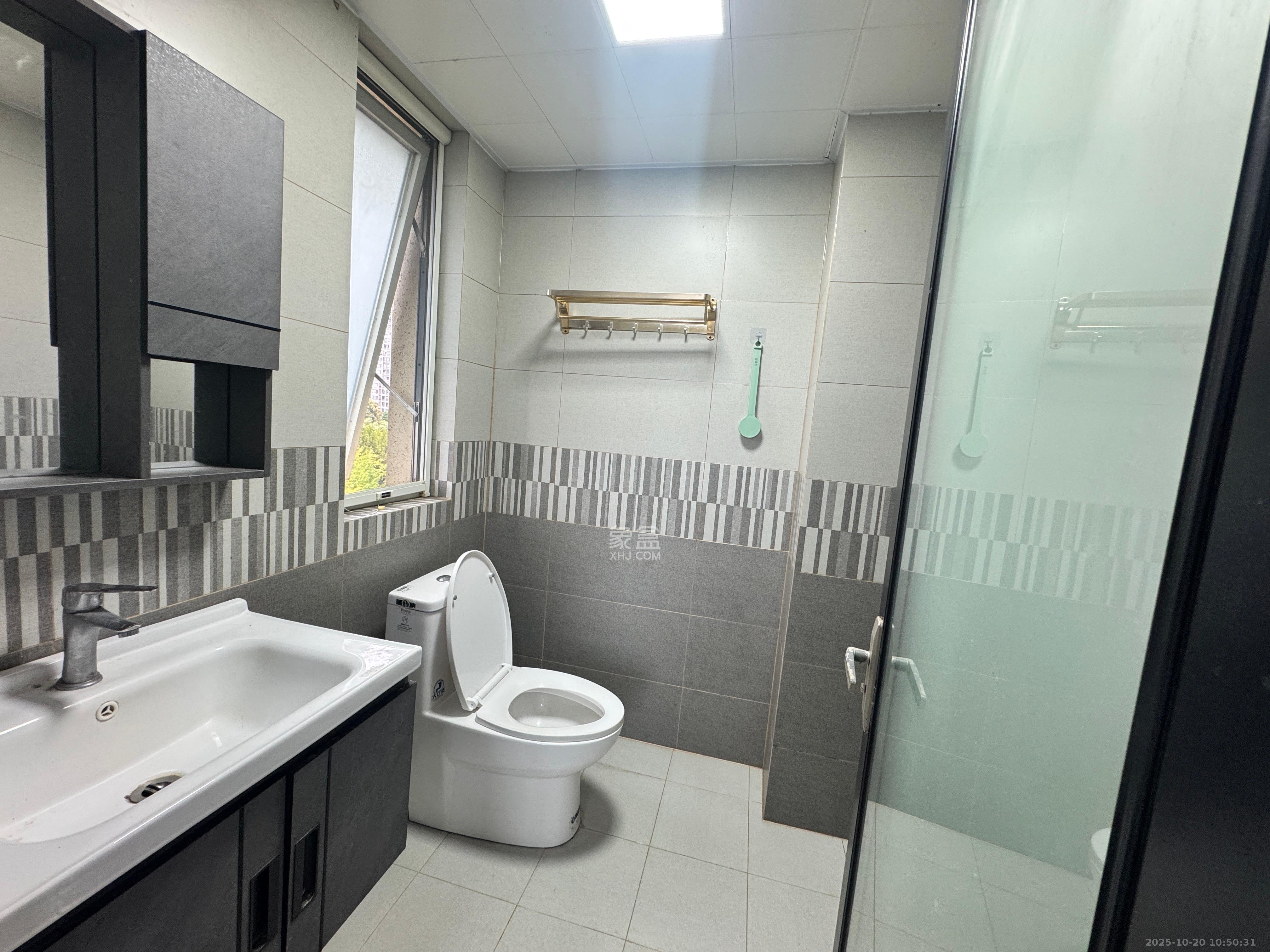 北辰三角洲E7区  4室2厅2卫    3700.0元/月室内图