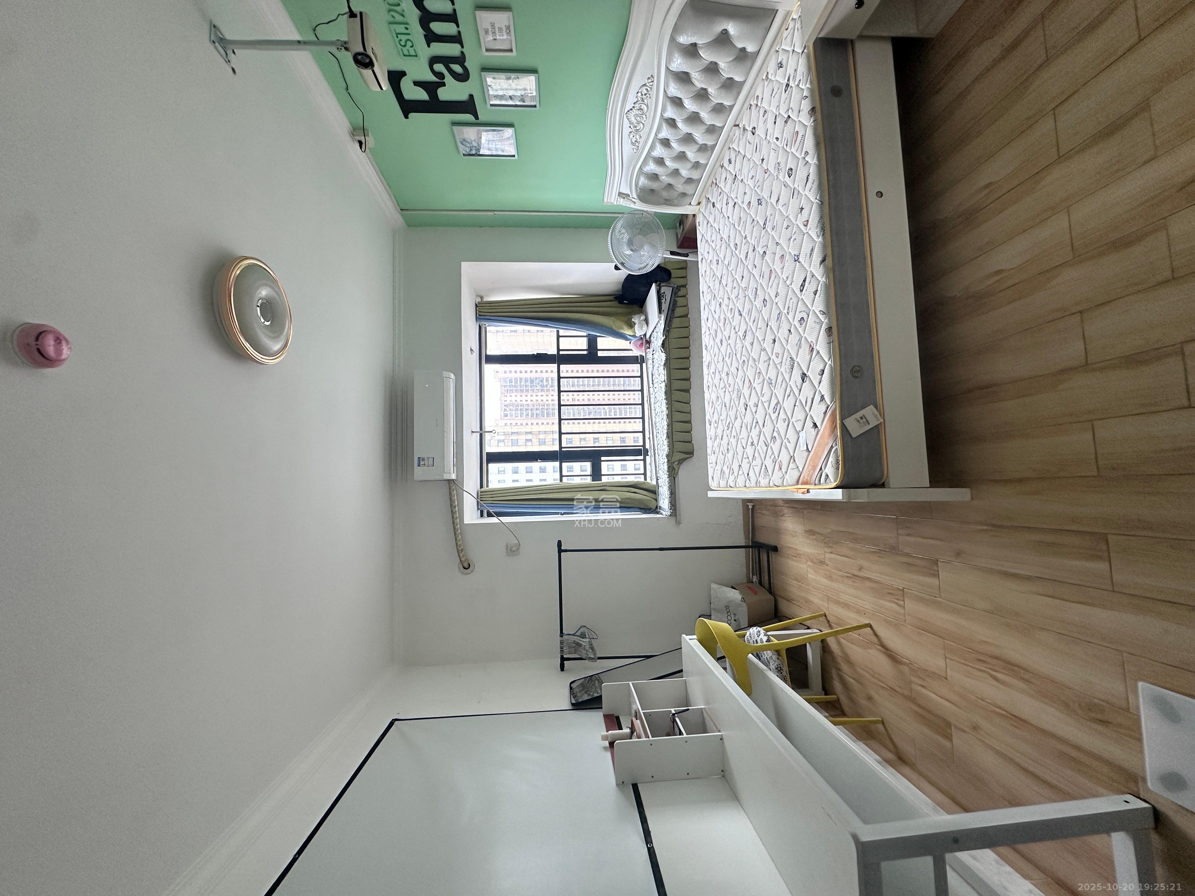 好莱城(弘德西街)  1室1厅1卫    1400.0元/月 好莱城(弘德西街)  1室1厅1卫    1400.0元/月室内图1