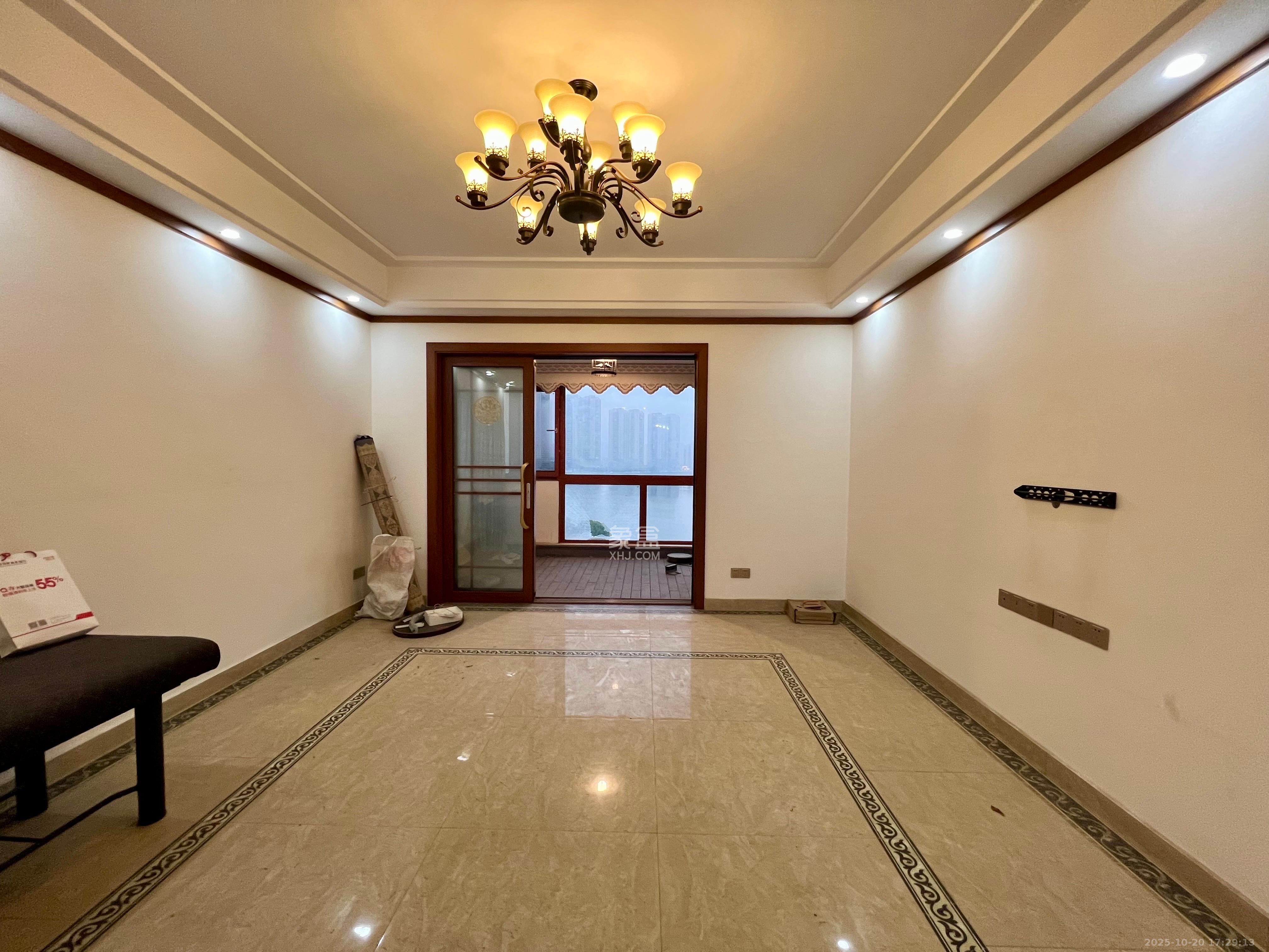 堤亚纳湾（深业沙河城）  4室2厅2卫    3200.0元/月室内图