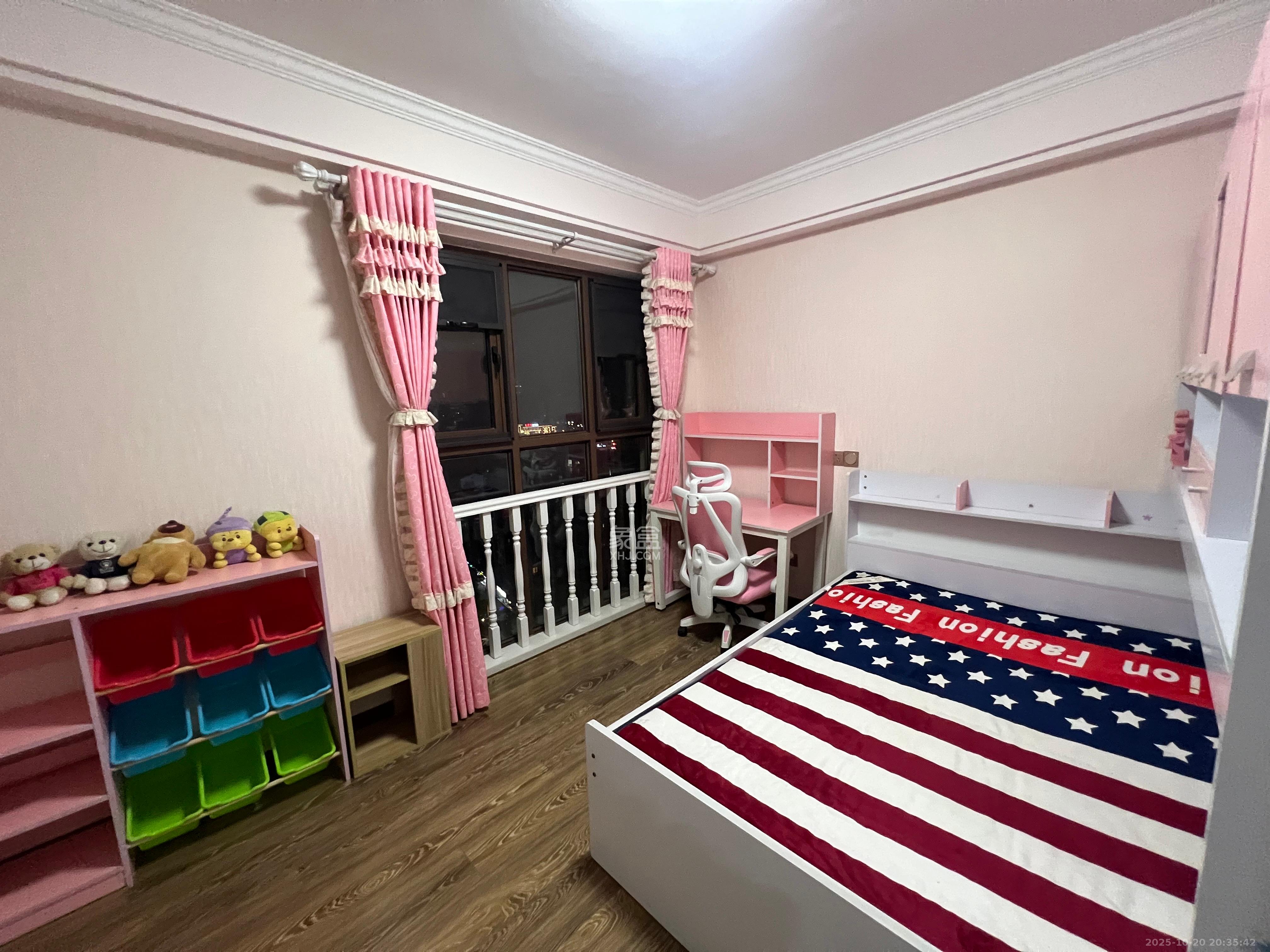 世茂铂翠湾二期  3室2厅2卫    3800.0元/月 世茂铂翠湾二期  3室2厅2卫    3800.0元/月室内图