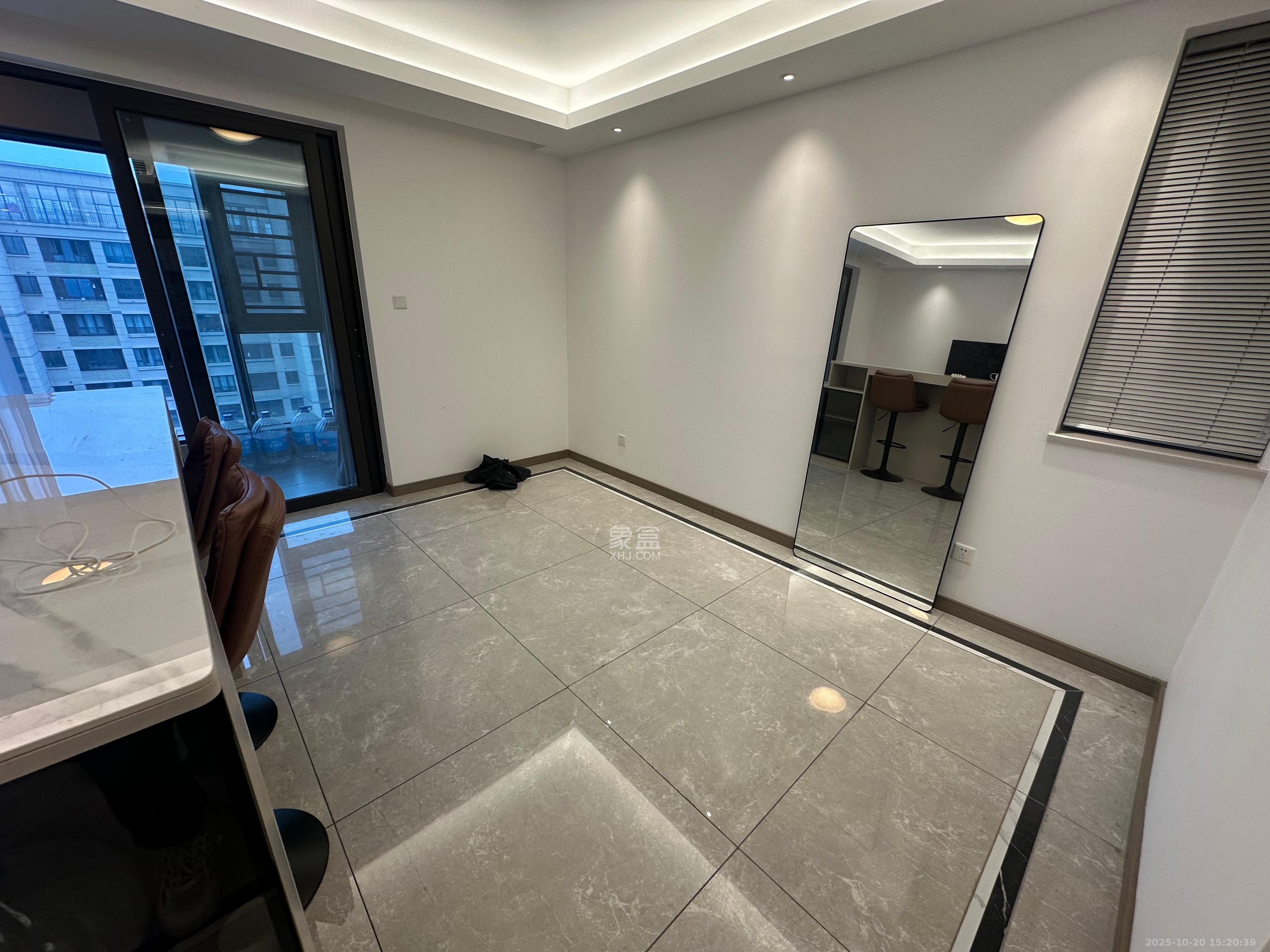 龙湖铂金中心(龙湖春江郦城) 3室2厅2卫 4800.0元/月 龙湖铂金中心(龙湖春江郦城) 3室2厅2卫 4800.0元/月室内图