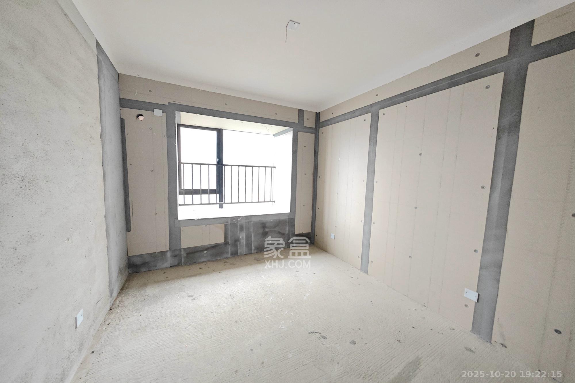 大都汇天悦(保利大都汇三期) 4室2厅2卫 160.0万 大都汇天悦(保利大都汇三期) 4室2厅2卫 160.0万卧室