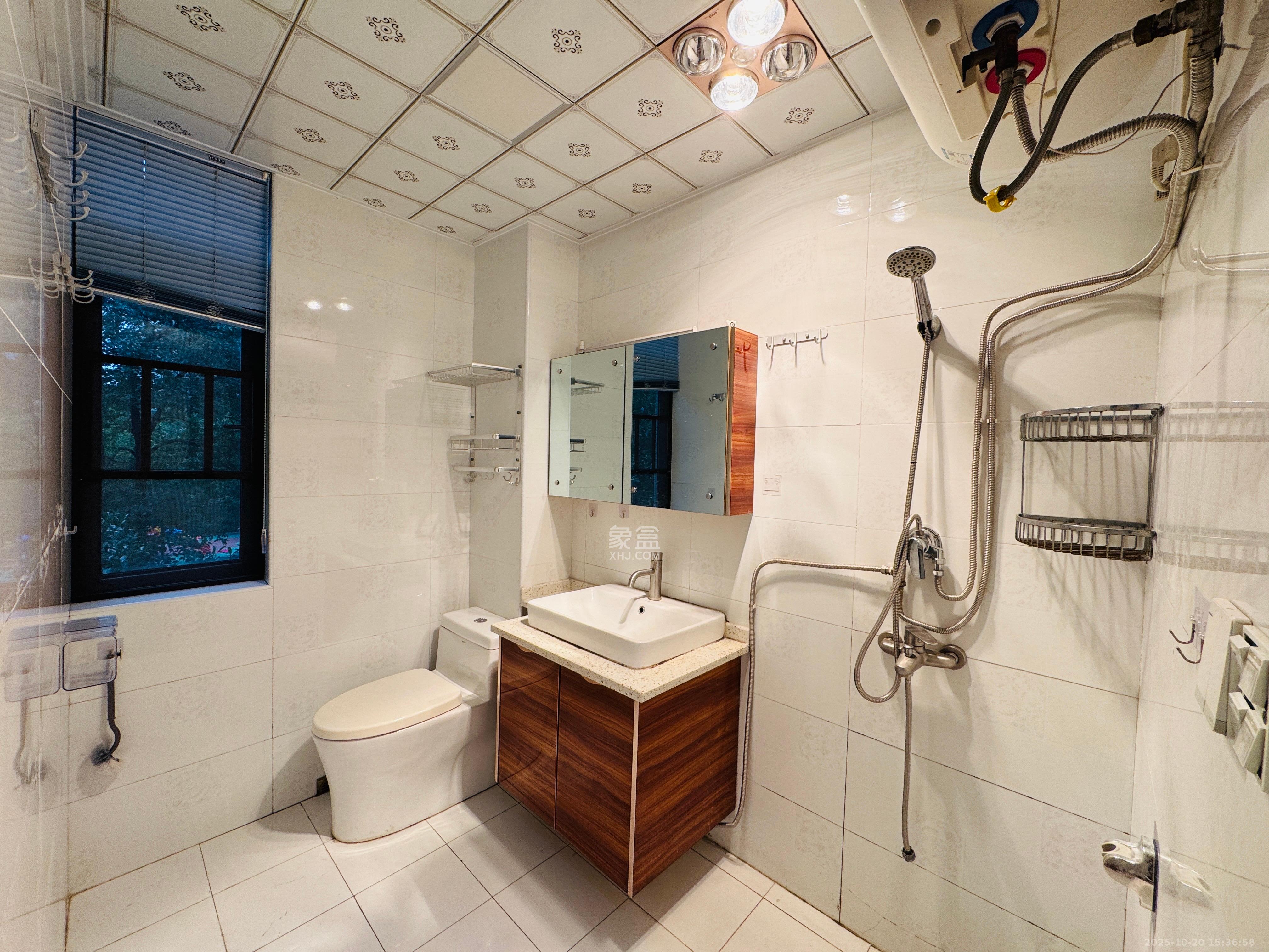 南山雍江汇(滨江国际新城)  4室2厅2卫    4000.0元/月 南山雍江汇(滨江国际新城)  4室2厅2卫    4000.0元/月室内图