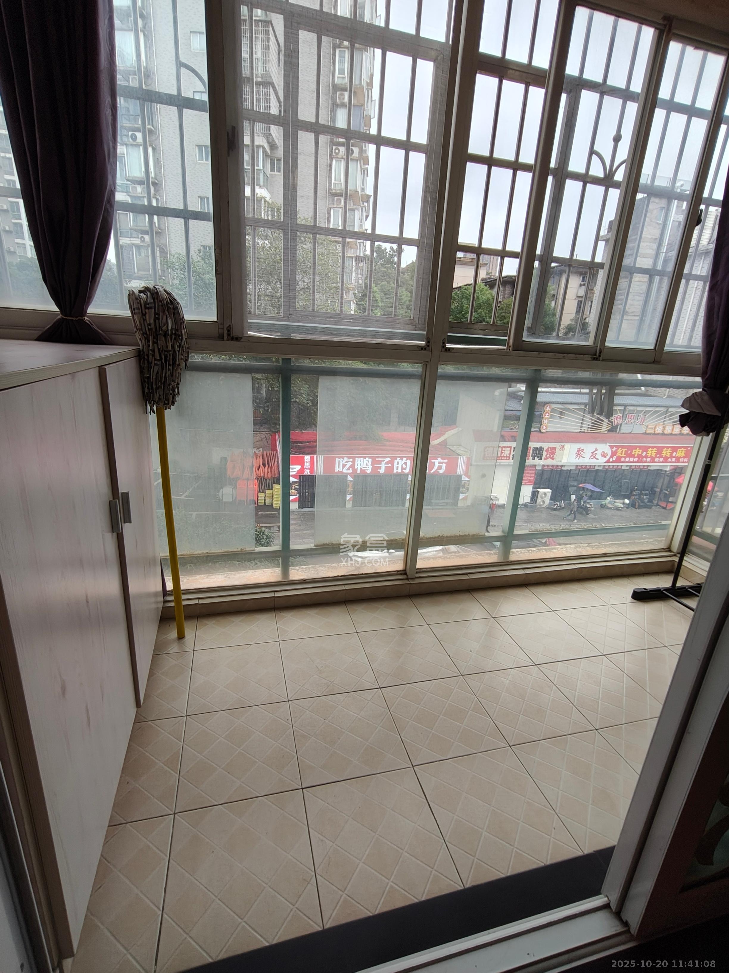 中建桂苑  2室2厅1卫    1600.0元/月室内图