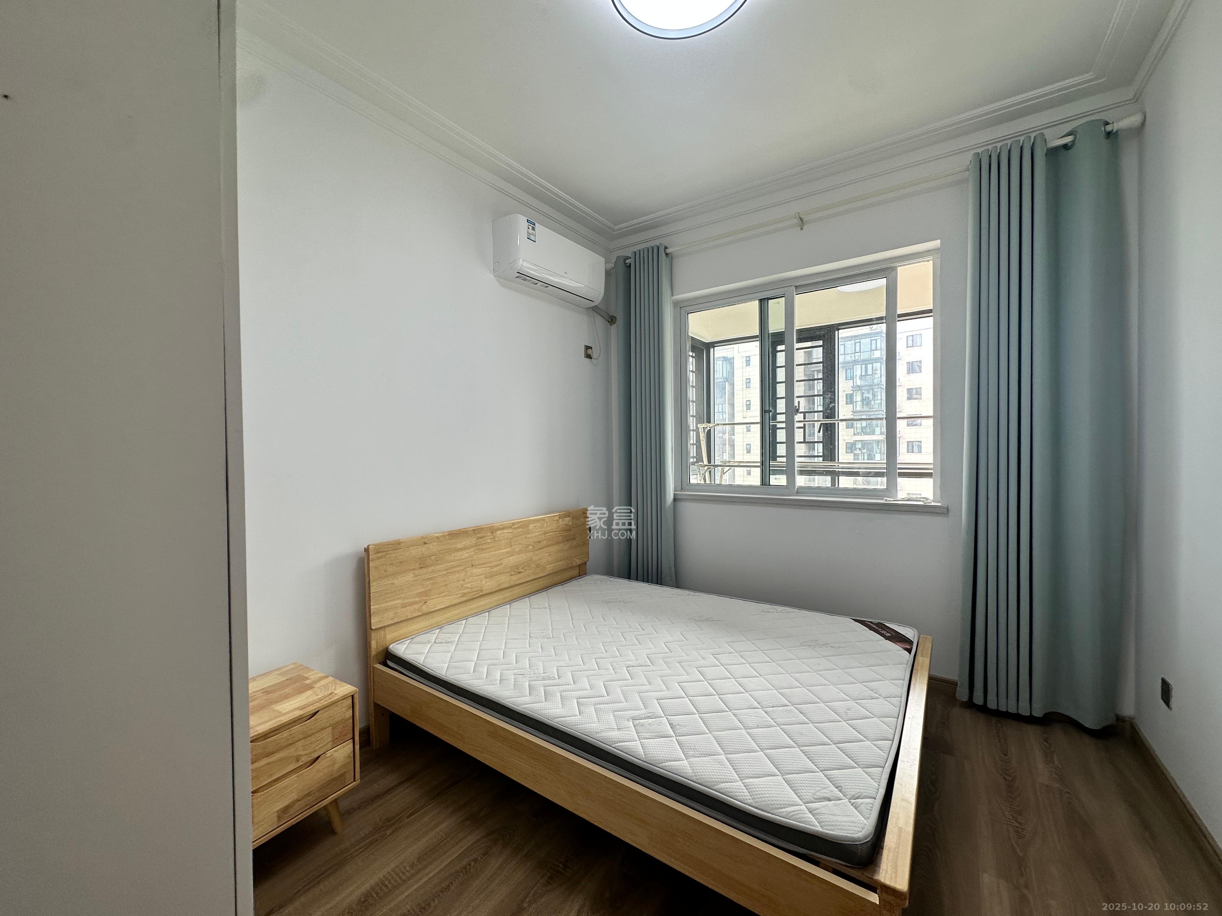 新华联梦想城  4室2厅2卫    2400.0元/月 新华联梦想城  4室2厅2卫    2400.0元/月室内图