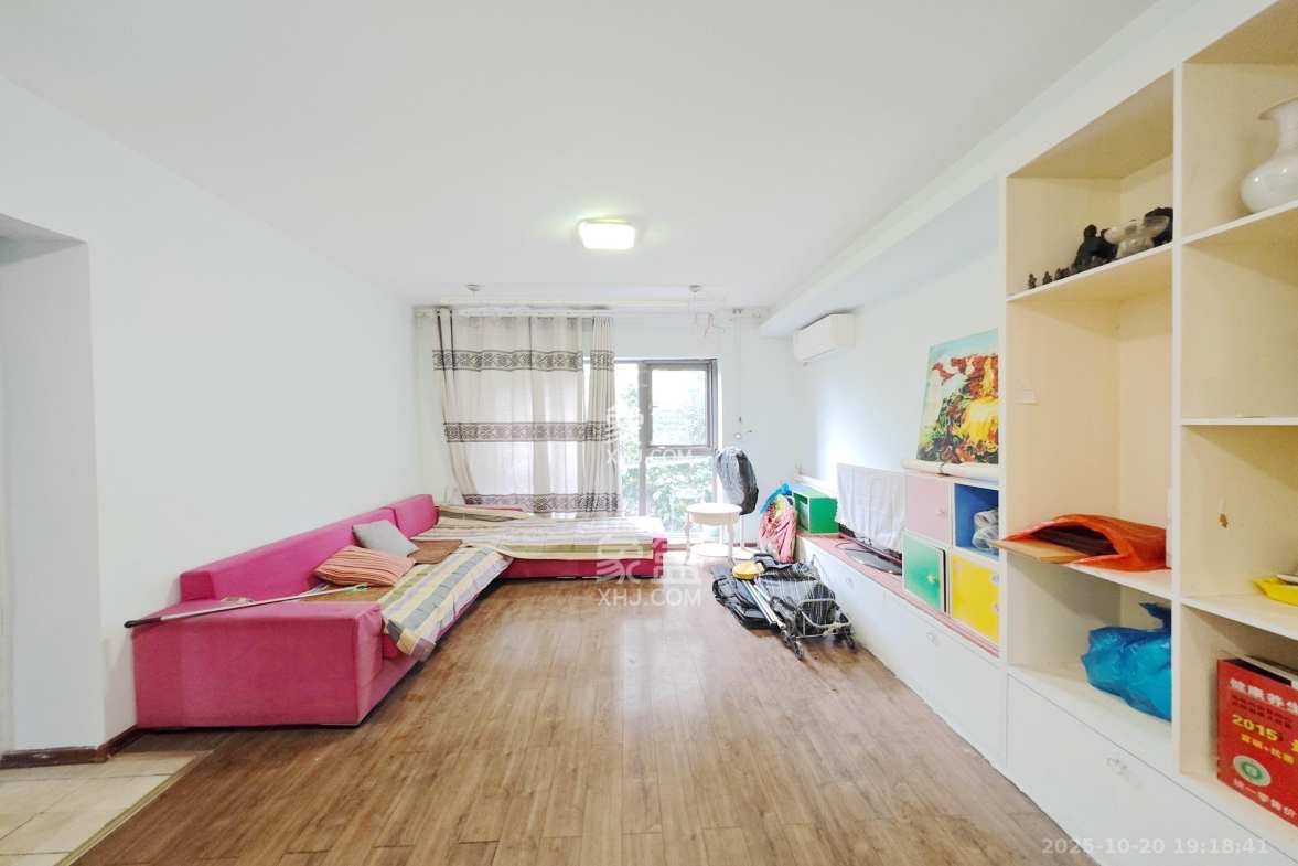 佳天瑞宁花园  2室2厅1卫    69.8万 佳天瑞宁花园  2室2厅1卫    69.8万客厅