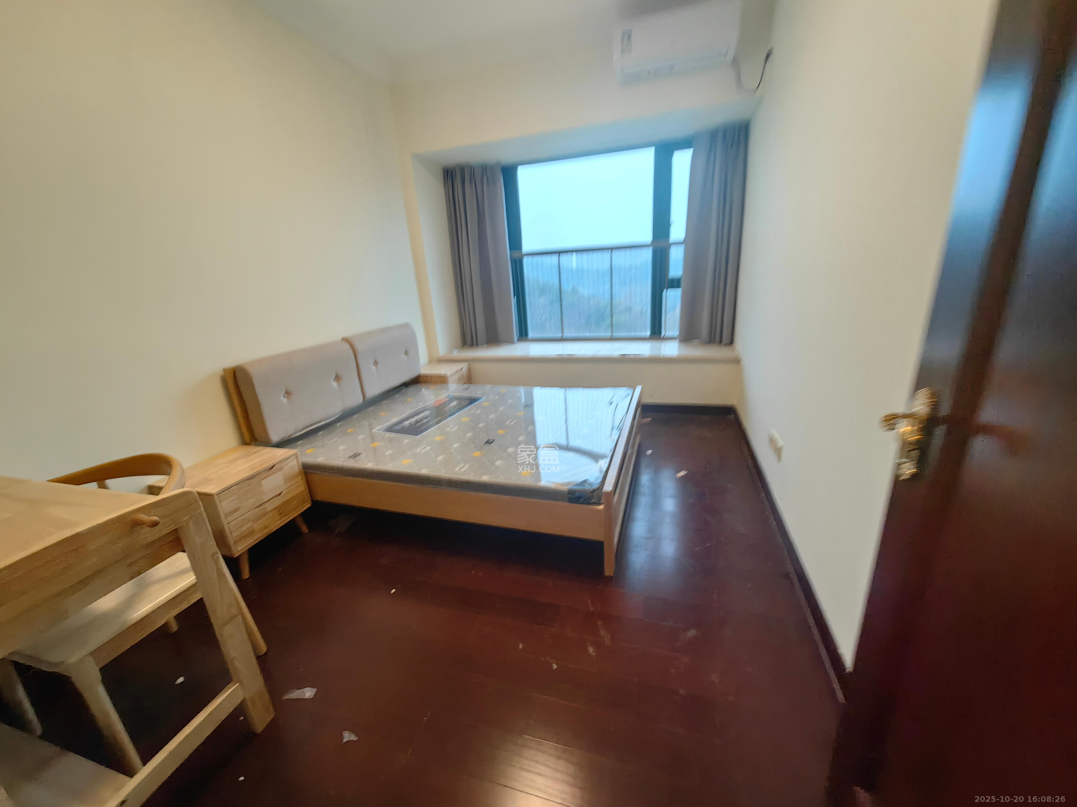 恒大城  4室2厅1卫    3000.0元/月 恒大城  4室2厅1卫    3000.0元/月室内图