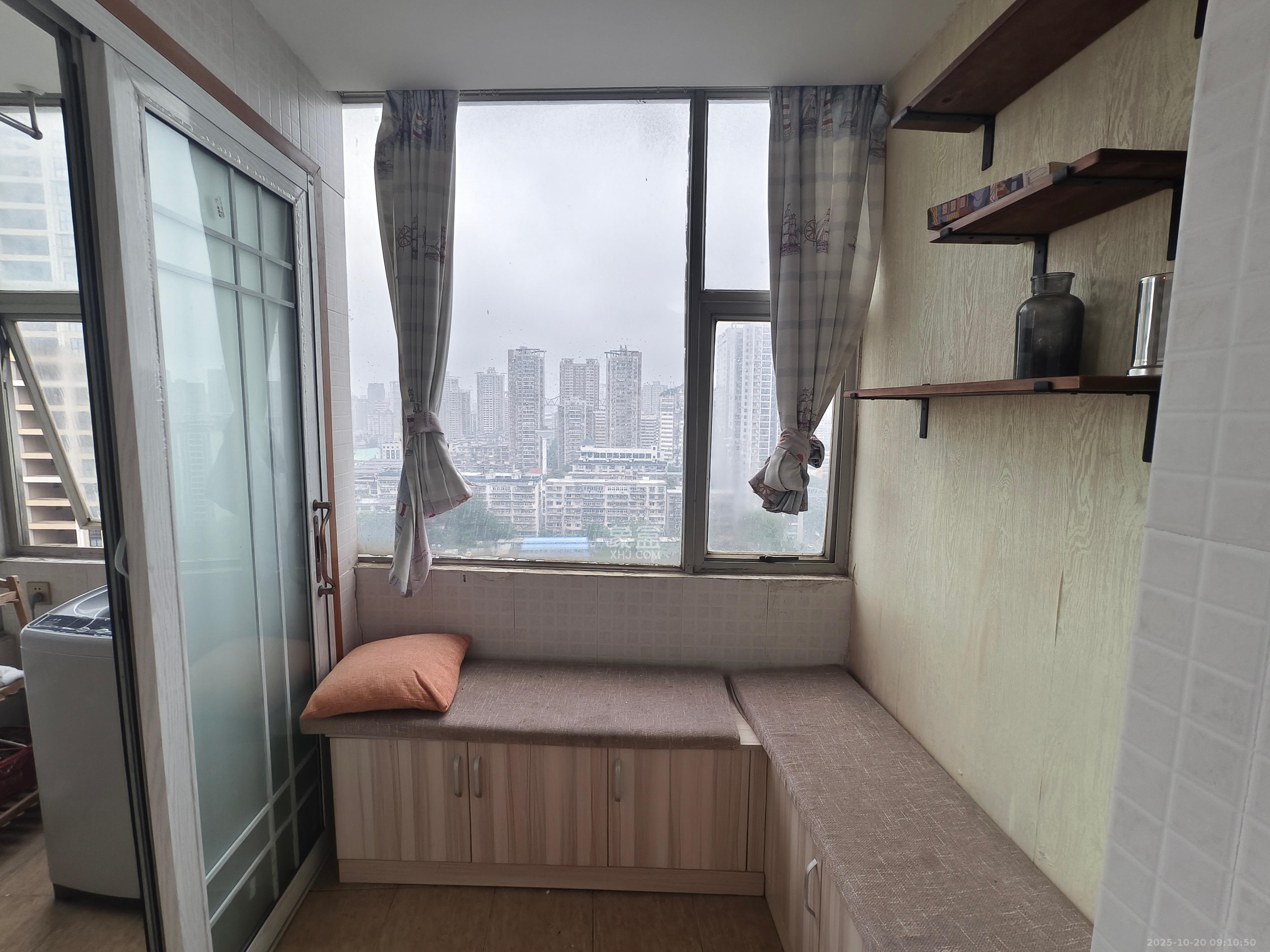 欧园  1室1厅1卫    1700.0元/月 欧园  1室1厅1卫    1700.0元/月室内图