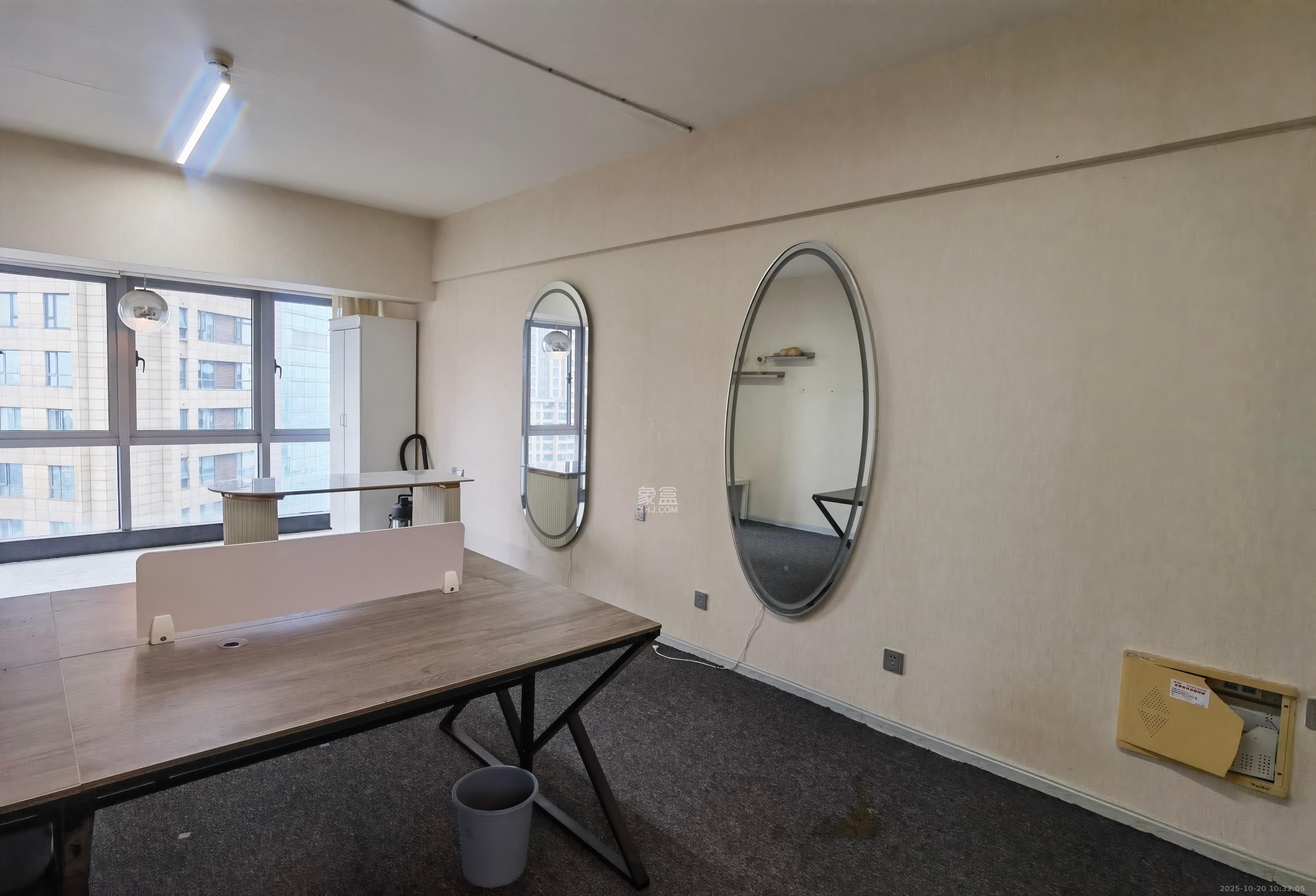 保利国际广场  1室1厅1卫    2000.0元/月室内图