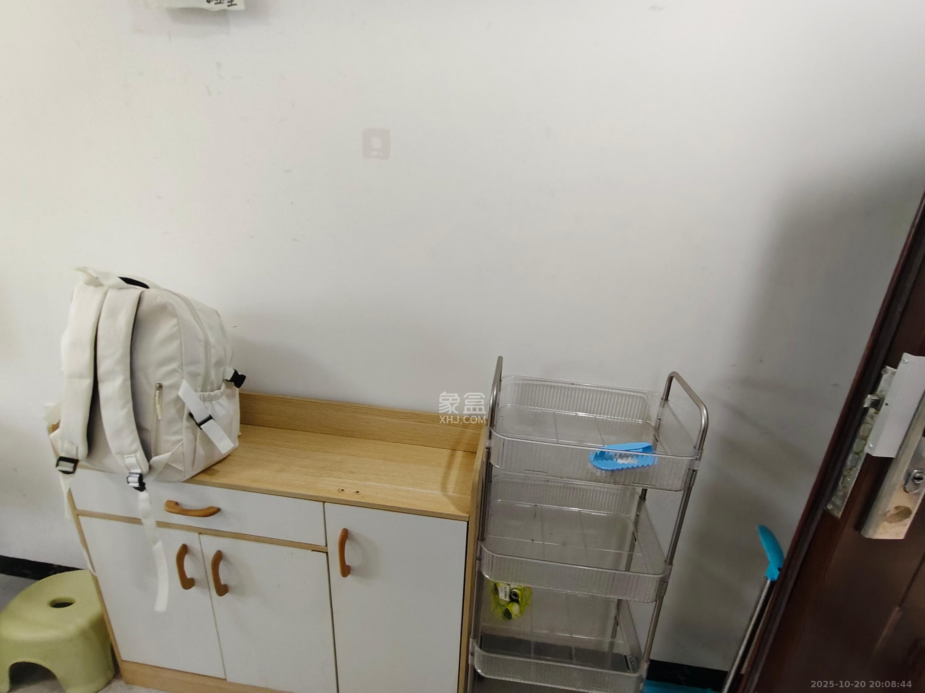 欧亚达国际广场  1室1厅1卫    1300.0元/月室内图