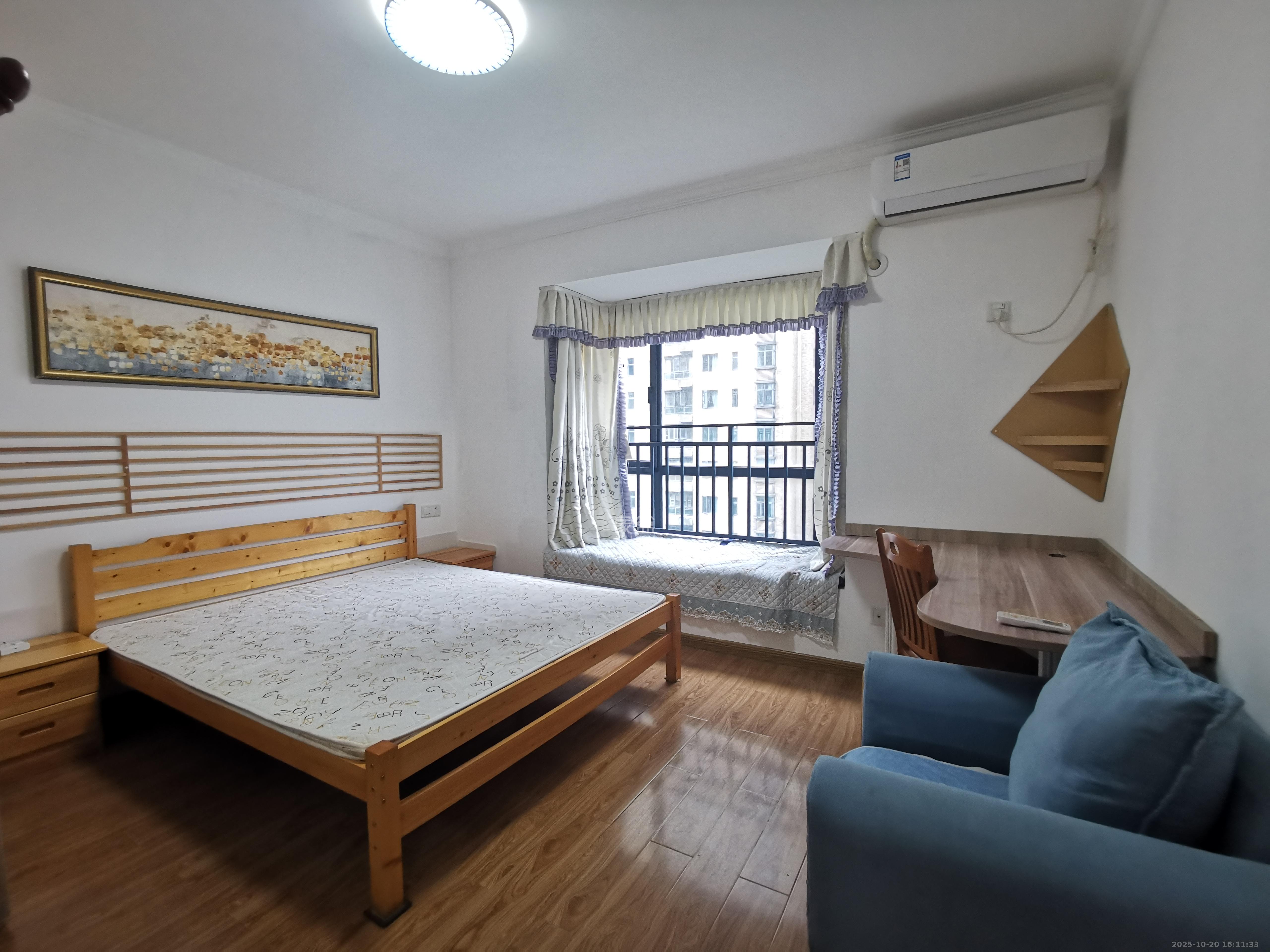 湘府9号  2室1厅1卫    2100.0元/月室内图