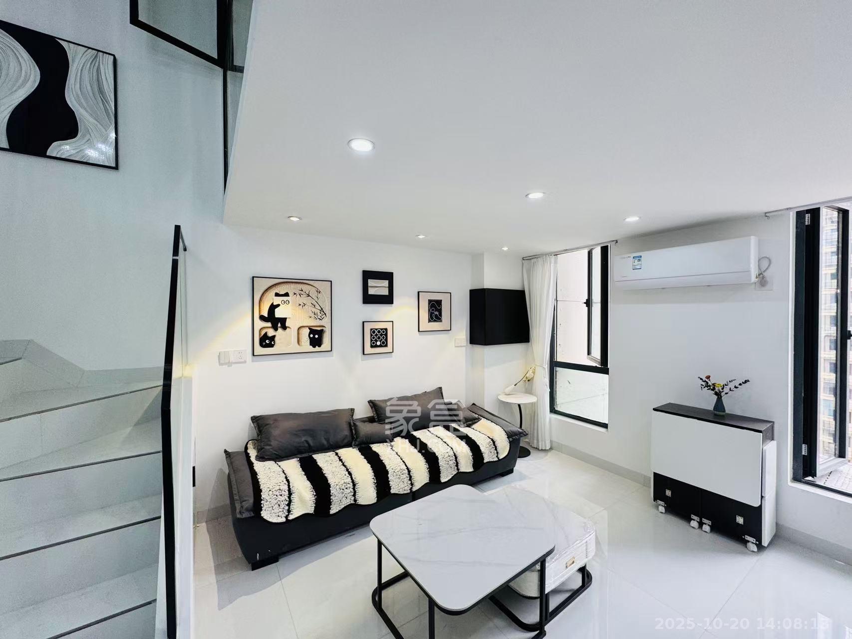 力高凤凰新天  2室2厅1卫    2600.0元/月 力高凤凰新天  2室2厅1卫    2600.0元/月室内图