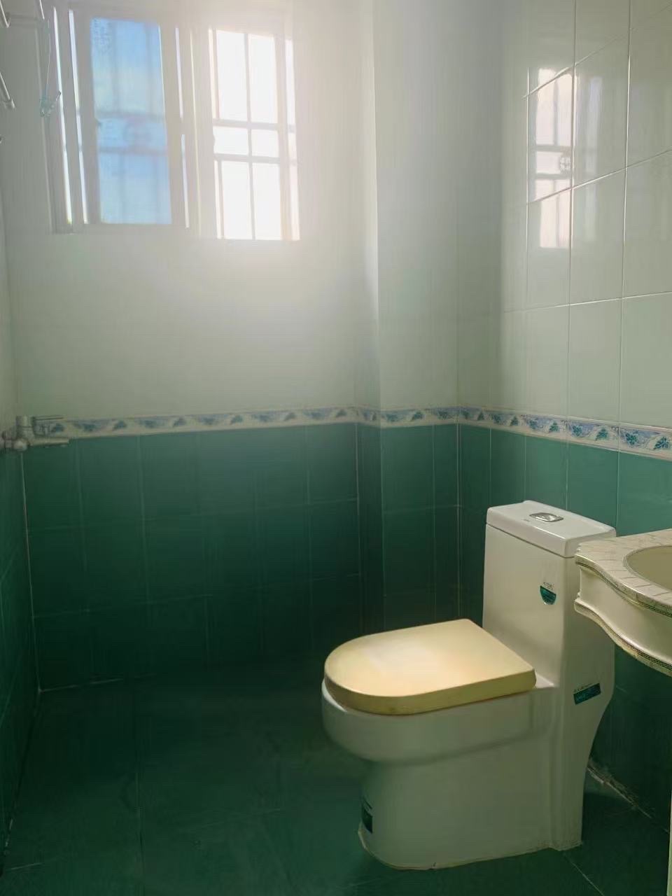 信力花苑  3室2厅1卫    3000.0元/月室内图