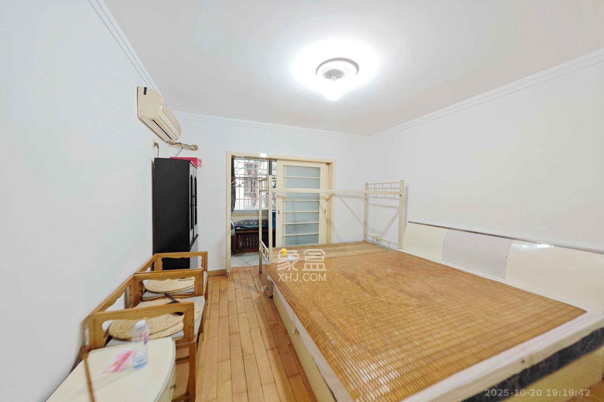 天润花园 3室2厅1卫 92.0万 天润花园 3室2厅1卫 92.0万卧室