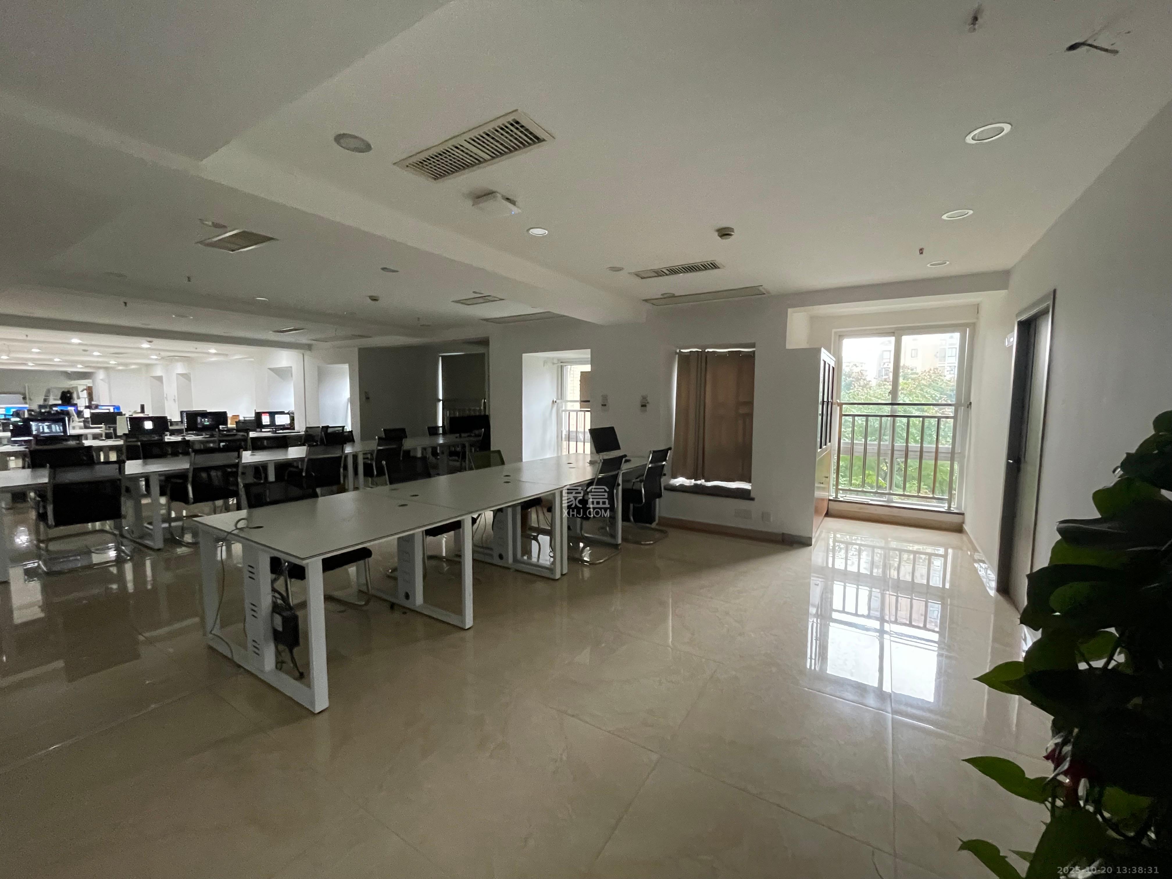 星城荣域  4室1厅6卫    15000.0元/月 星城荣域  4室1厅6卫    15000.0元/月室内图