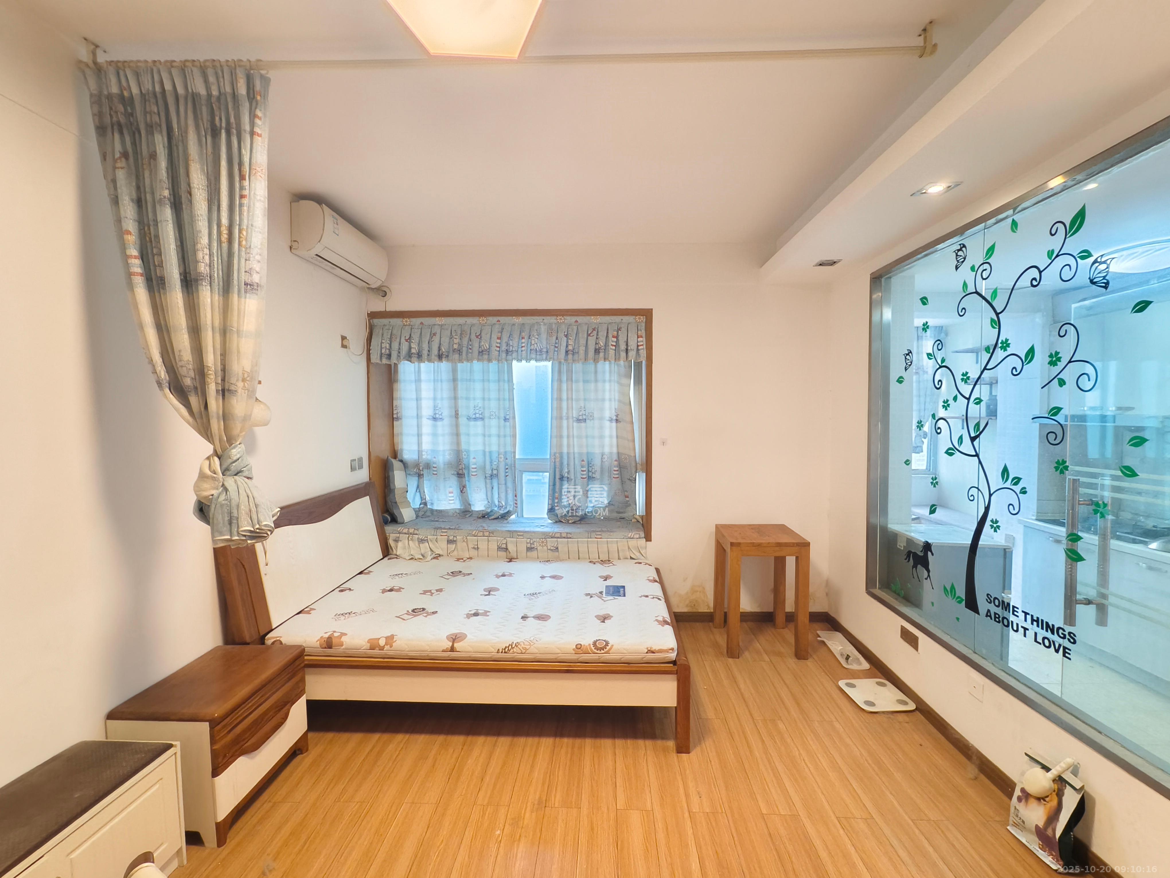 欧园  1室1厅1卫    1700.0元/月 欧园  1室1厅1卫    1700.0元/月室内图