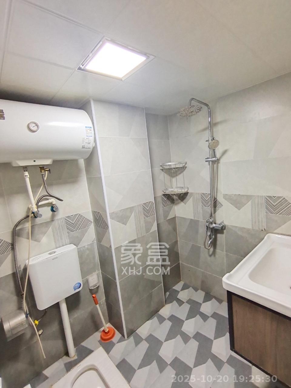 好莱城(弘德西街)  1室1厅1卫    1400.0元/月 好莱城(弘德西街)  1室1厅1卫    1400.0元/月室内图