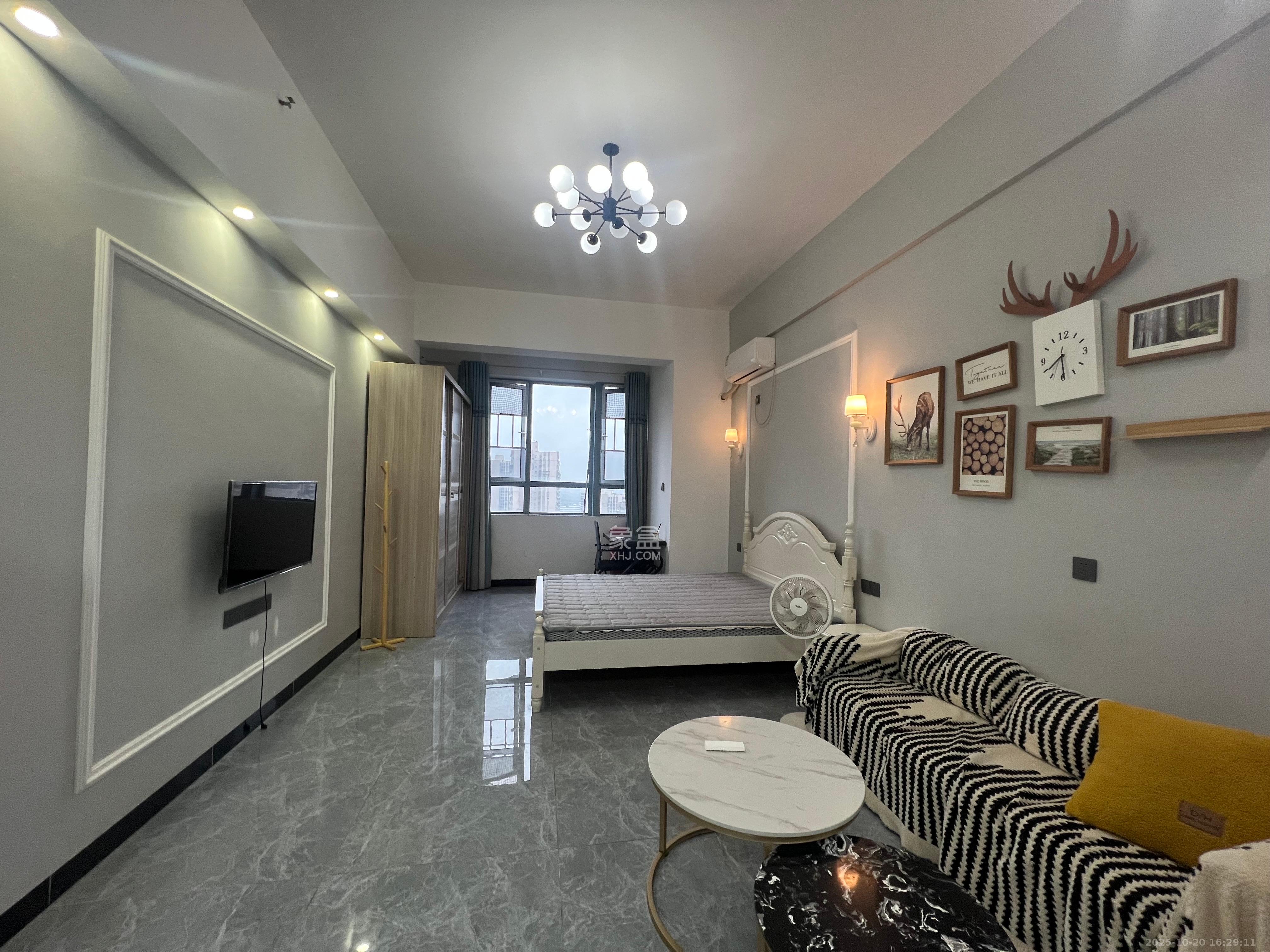 绿地之窗   51.16㎡      1300.0元/月室内图