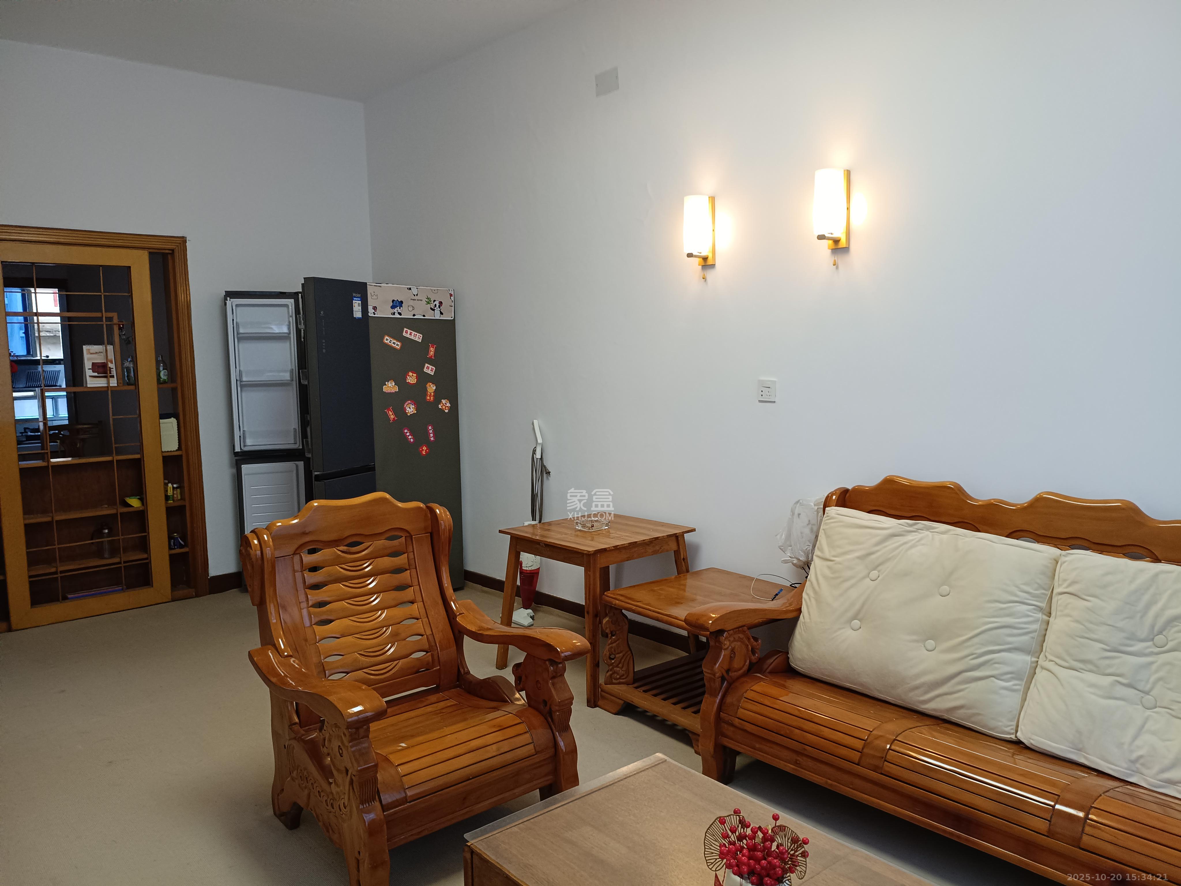 沙里坪小区  2室2厅1卫    1700.0元/月室内图